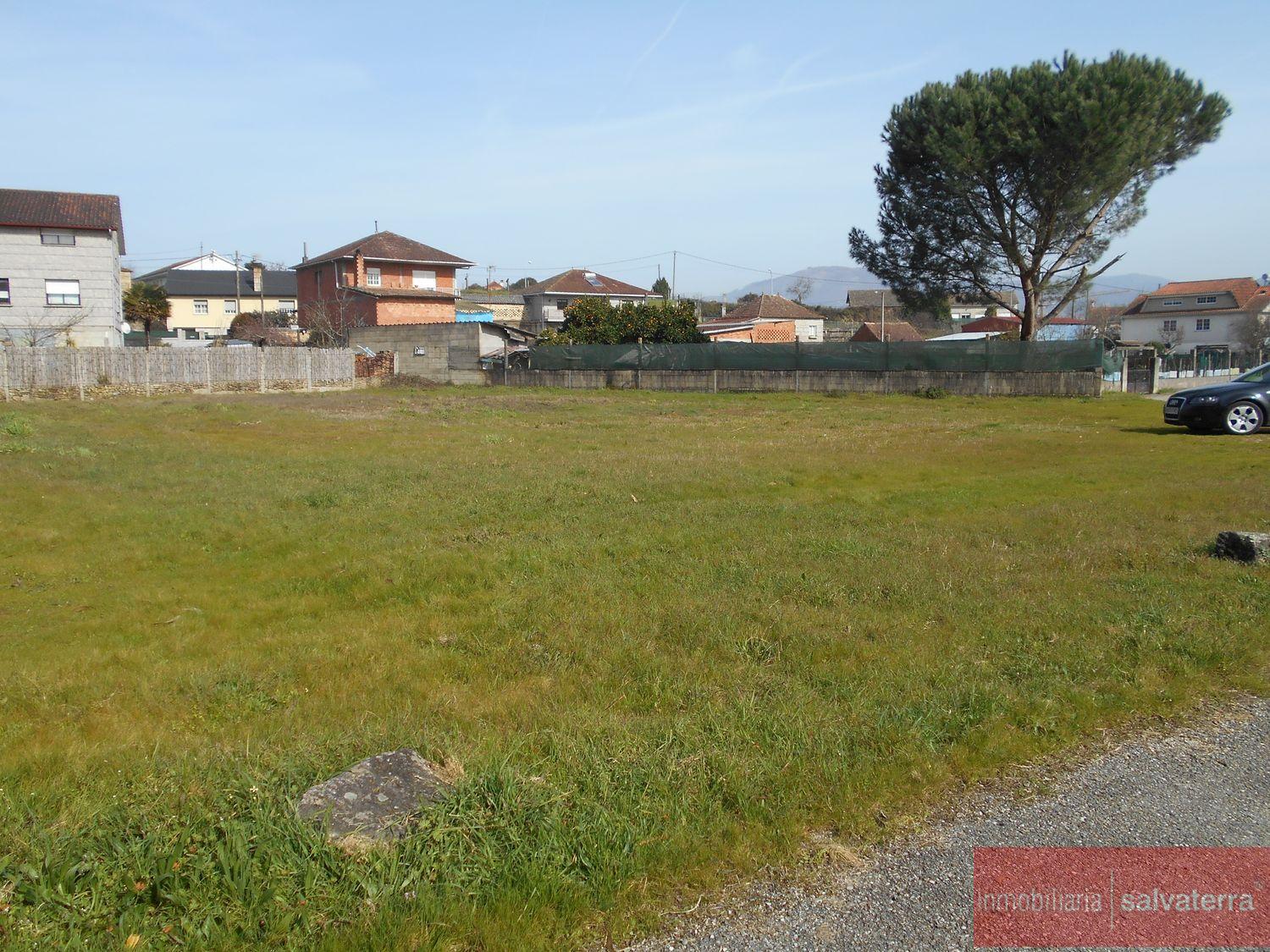 For sale of land in Salvaterra de miño