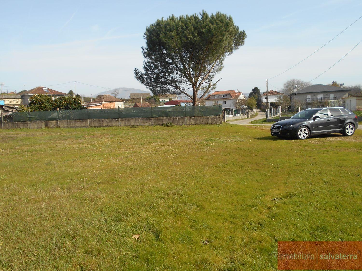 For sale of land in Salvaterra de miño