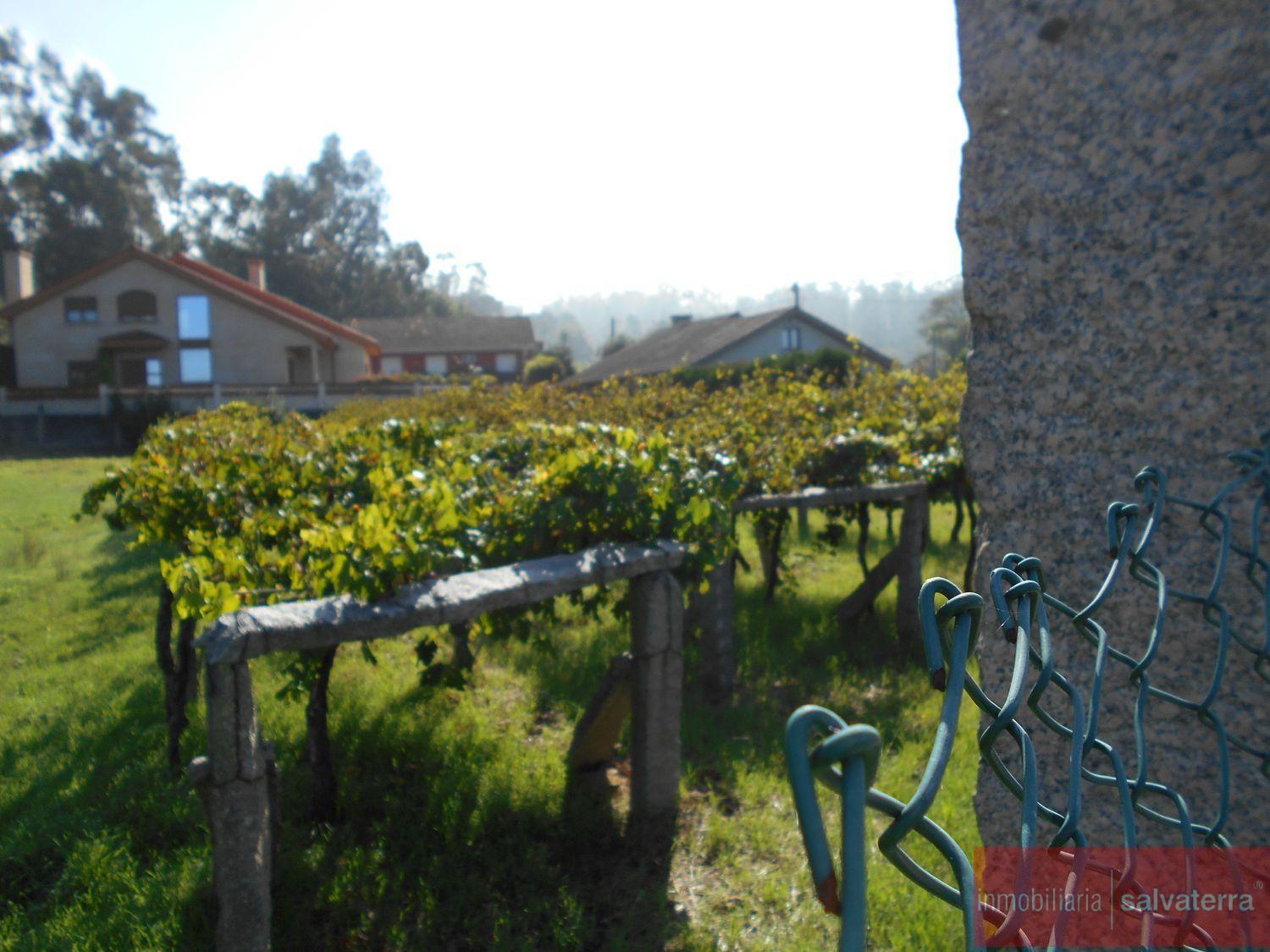 For sale of land in Ponteareas