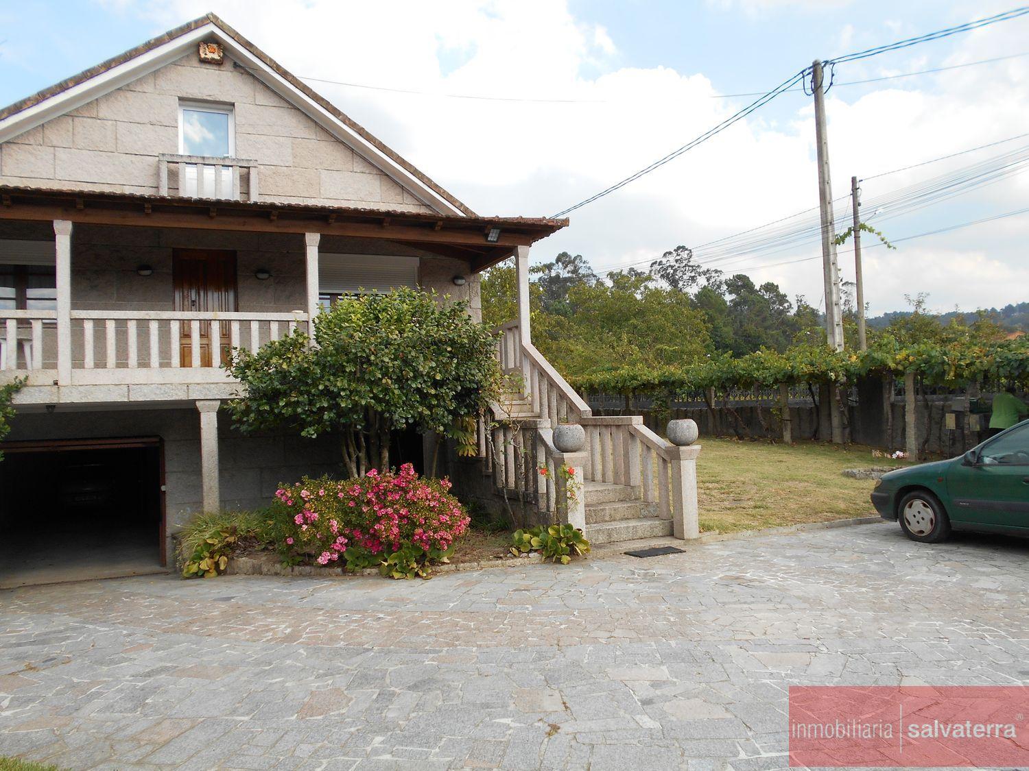 For sale of chalet in Ponteareas