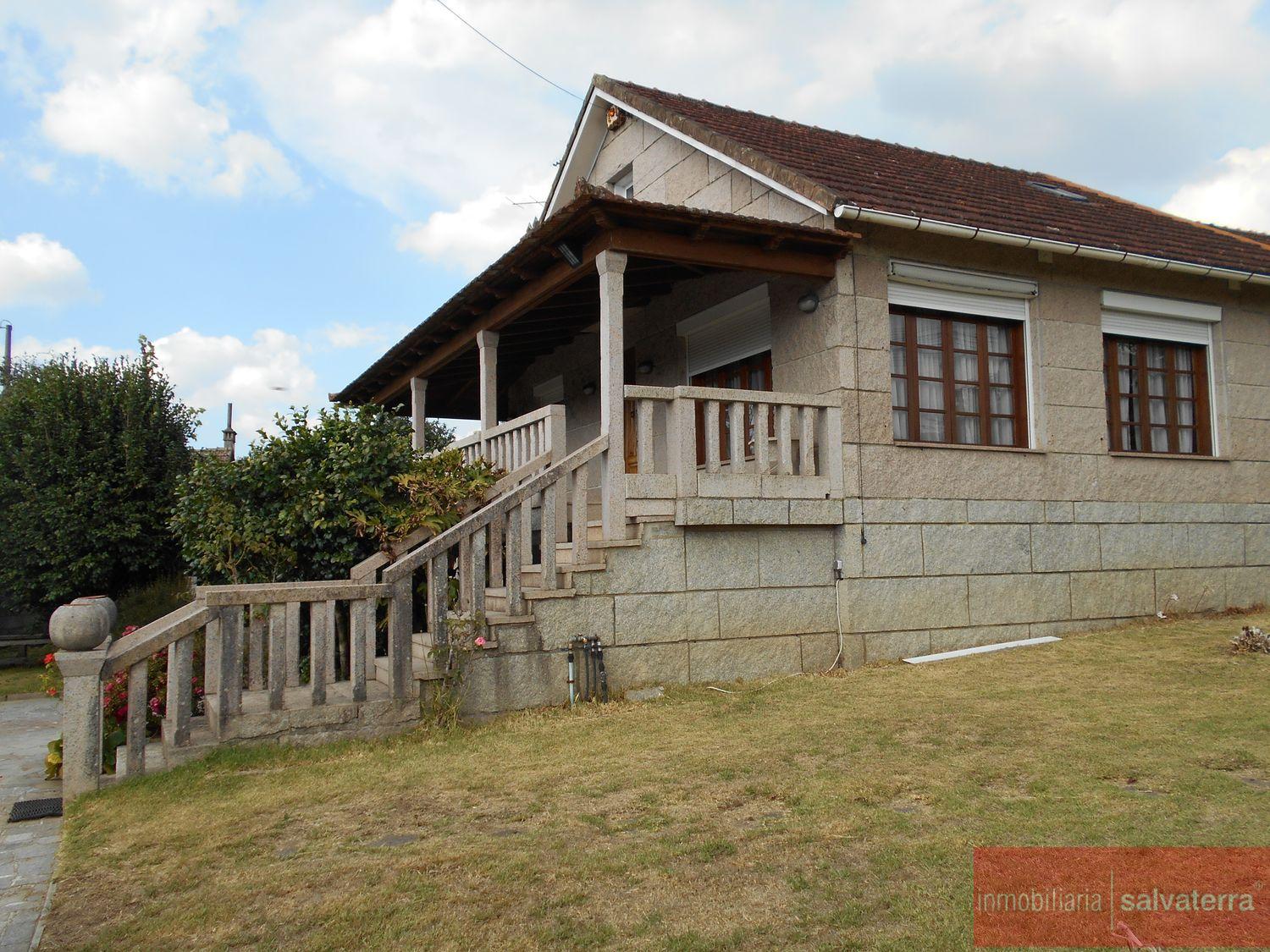 For sale of chalet in Ponteareas