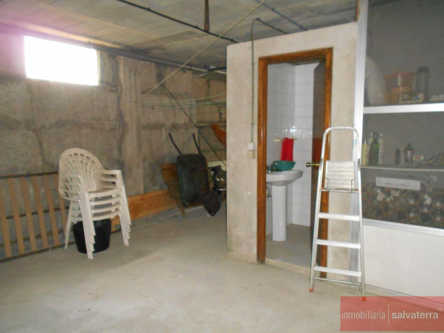 For sale of chalet in Ponteareas