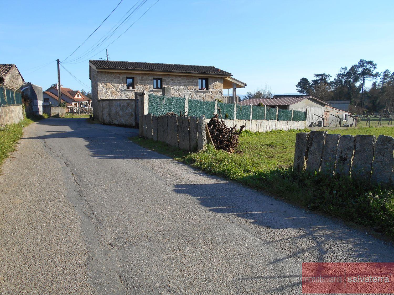 For sale of land in Salvaterra de miño