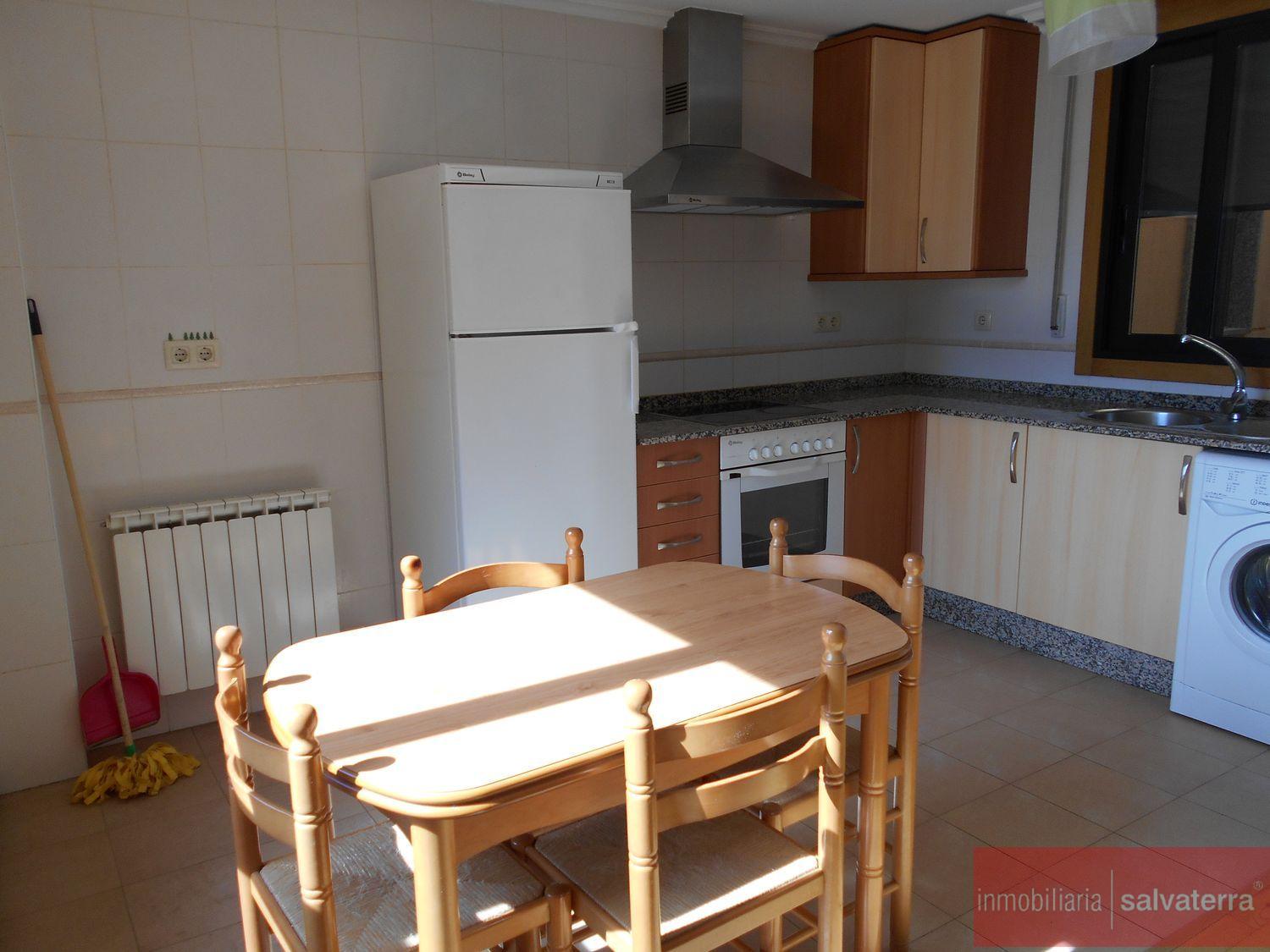 For sale of flat in Salvaterra de Miño