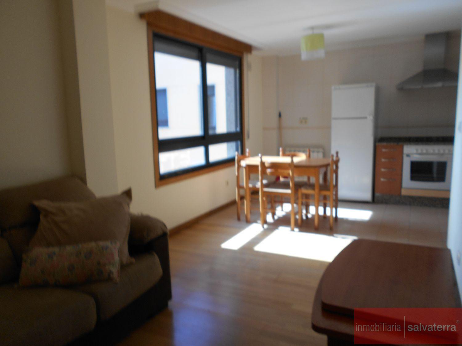 For sale of flat in Salvaterra de Miño