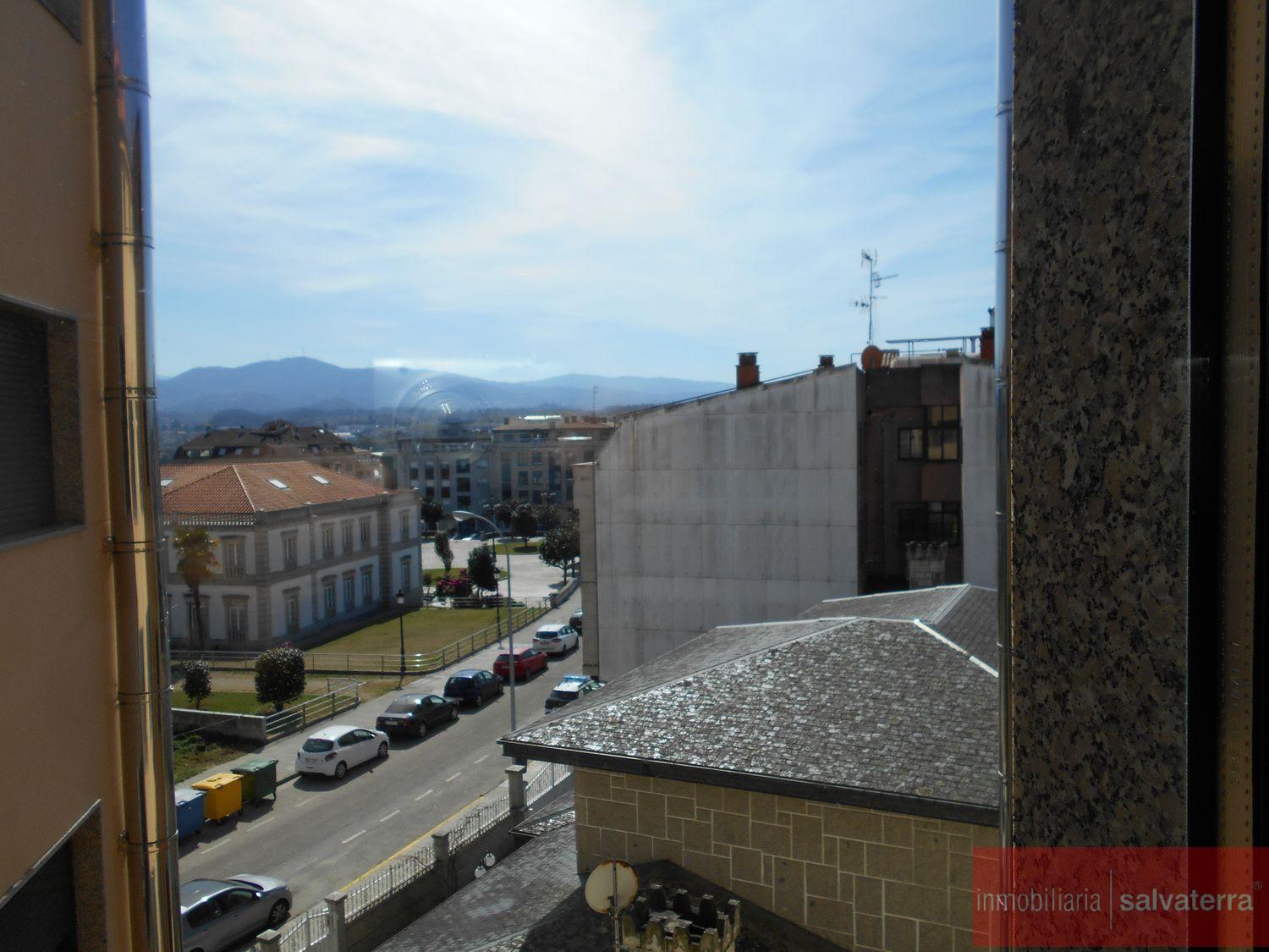 For sale of flat in Salvaterra de Miño