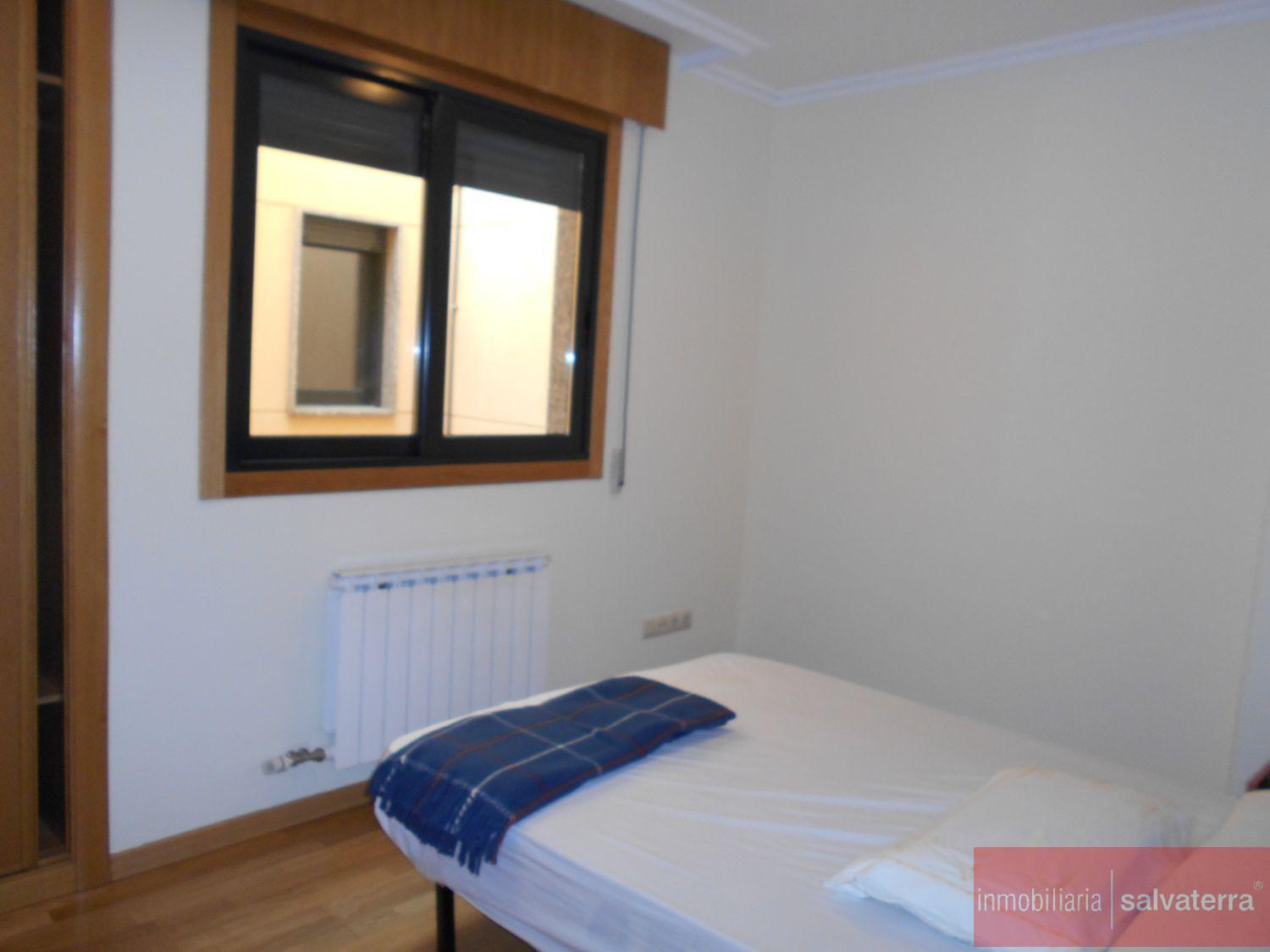 For sale of flat in Salvaterra de Miño