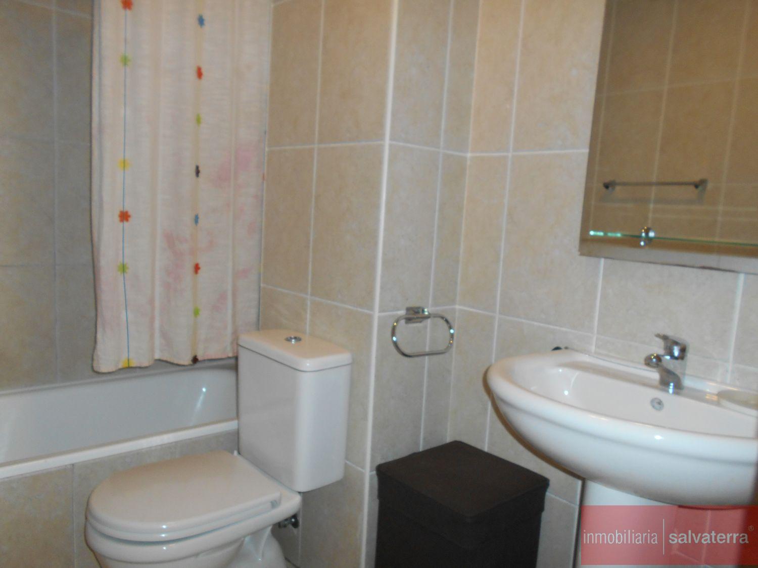 For sale of flat in Salvaterra de Miño
