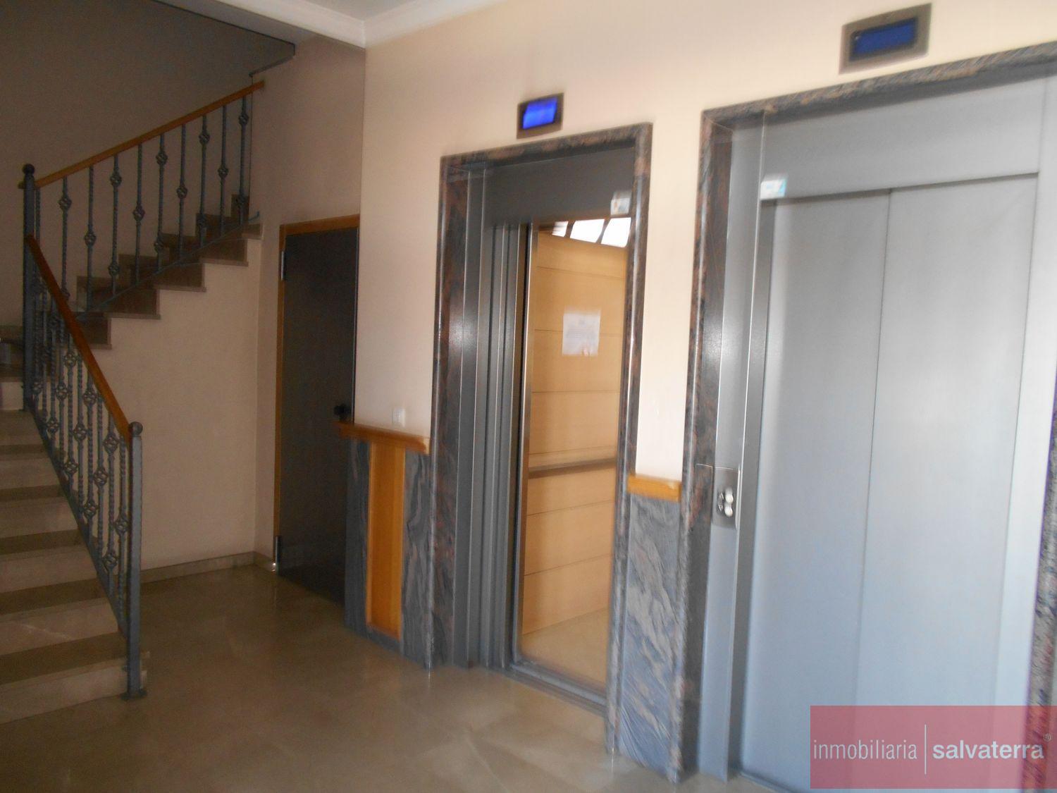 For sale of flat in Salvaterra de Miño
