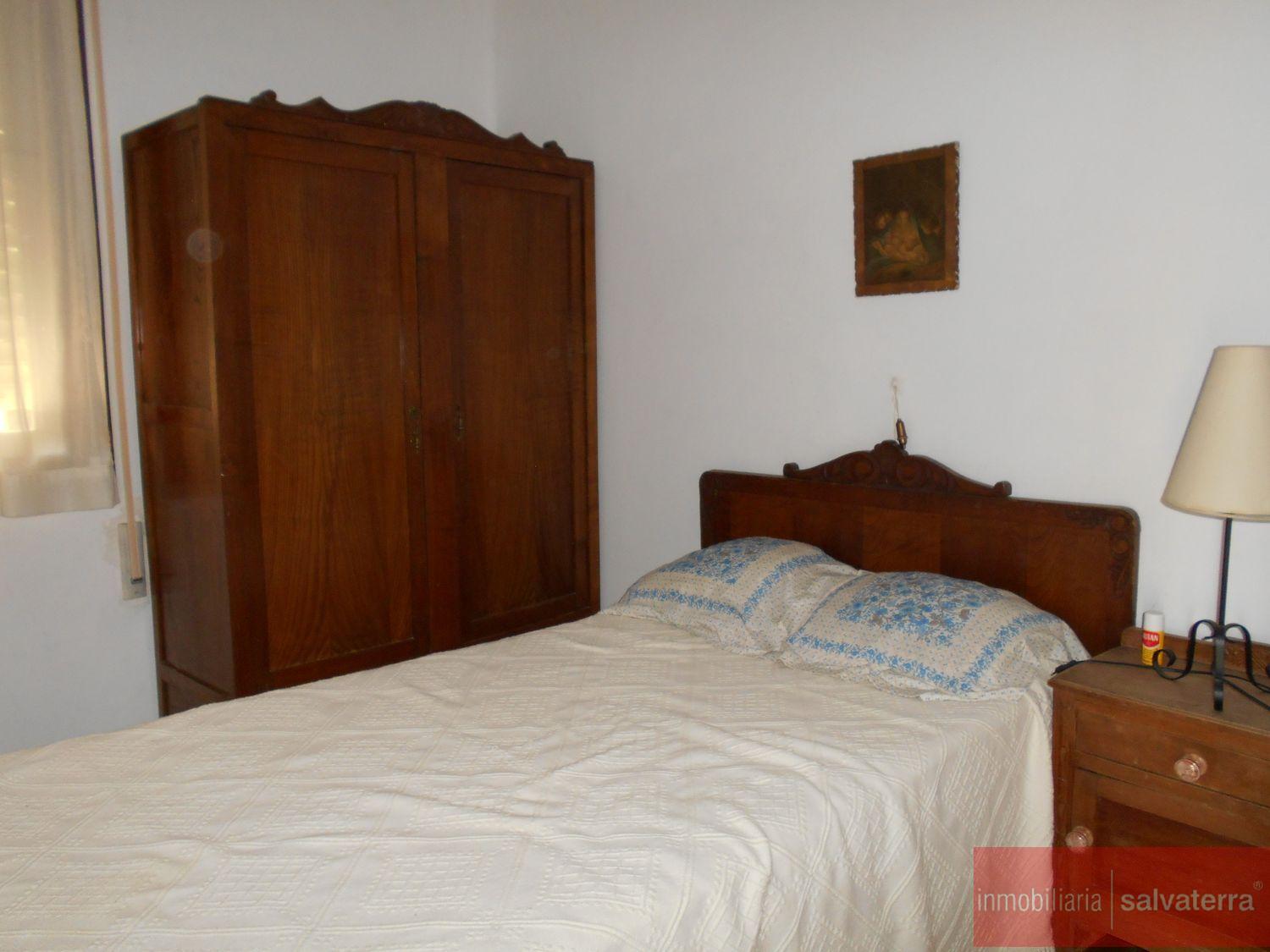 Venta de finca rústica en Arbo