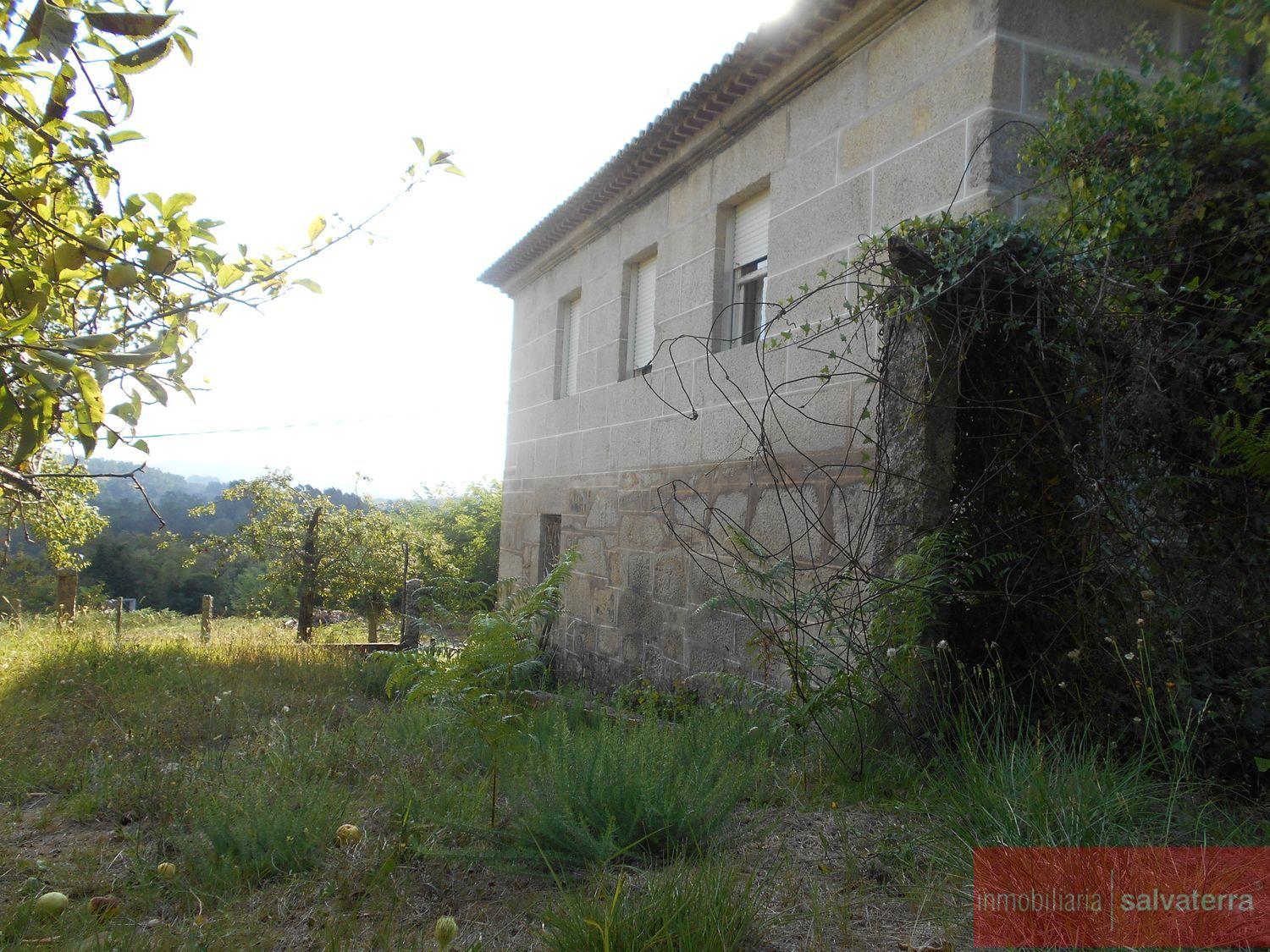Venta de finca rústica en Arbo