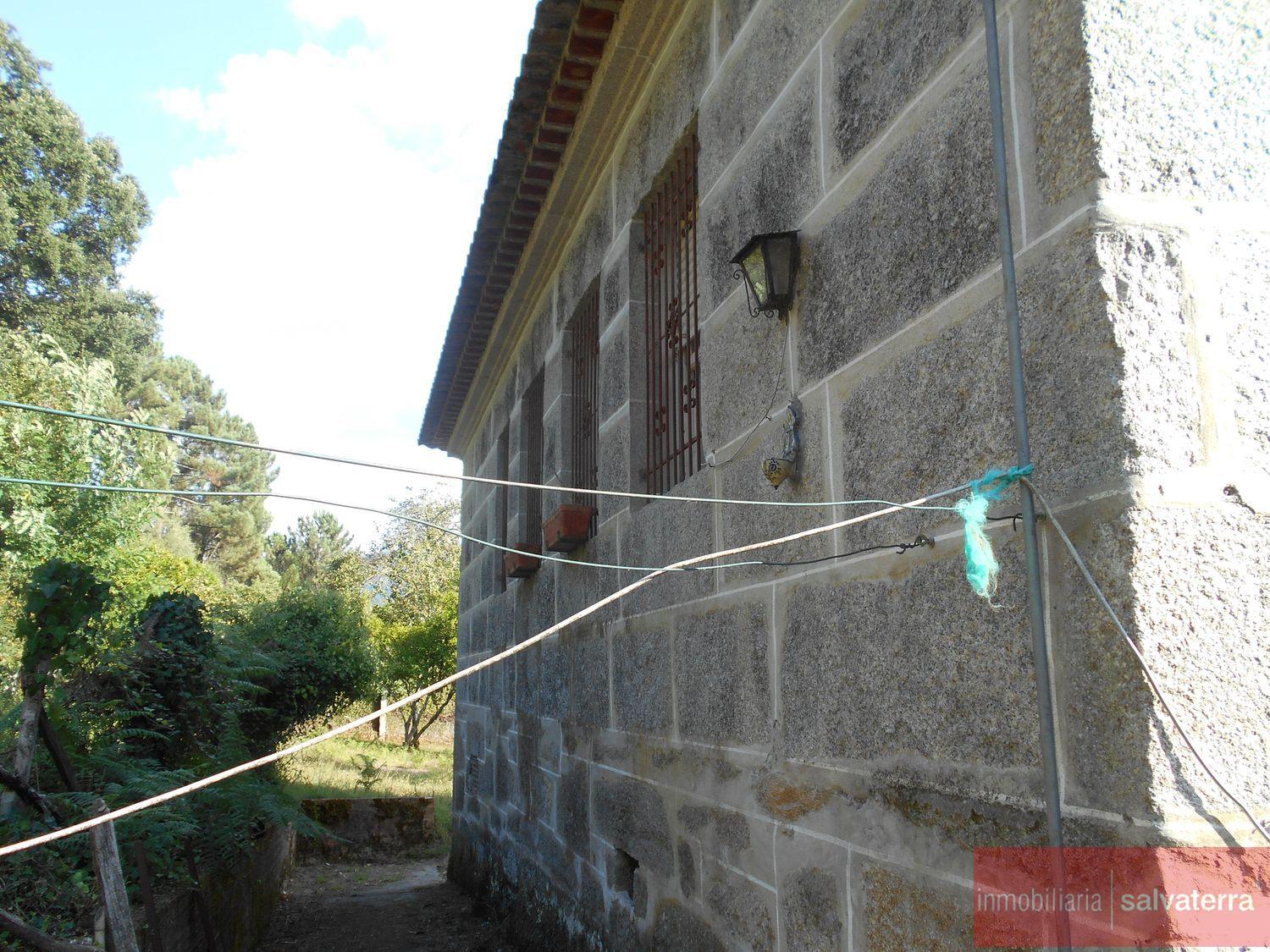 Venta de finca rústica en Arbo