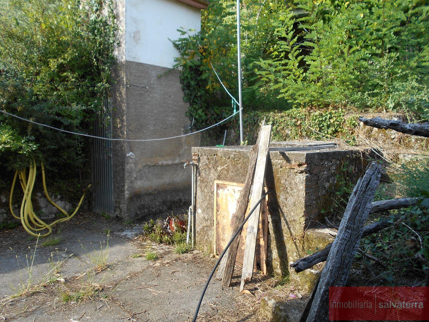 Venta de finca rústica en Arbo