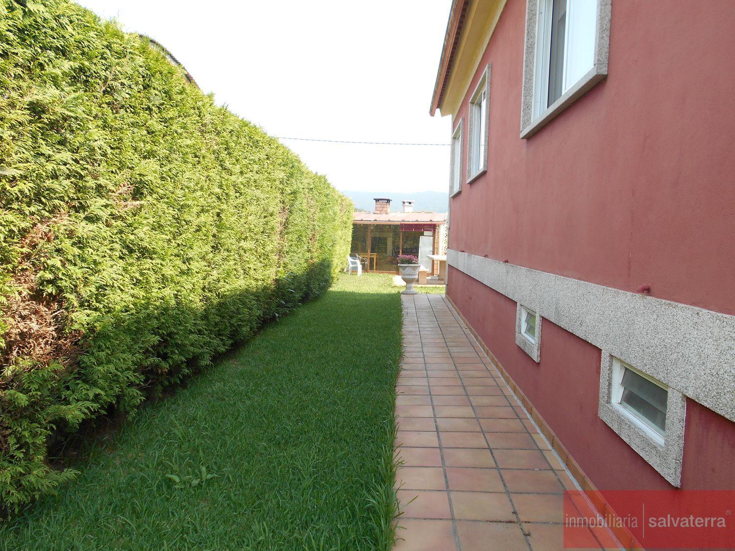 For sale of chalet in Tomiño