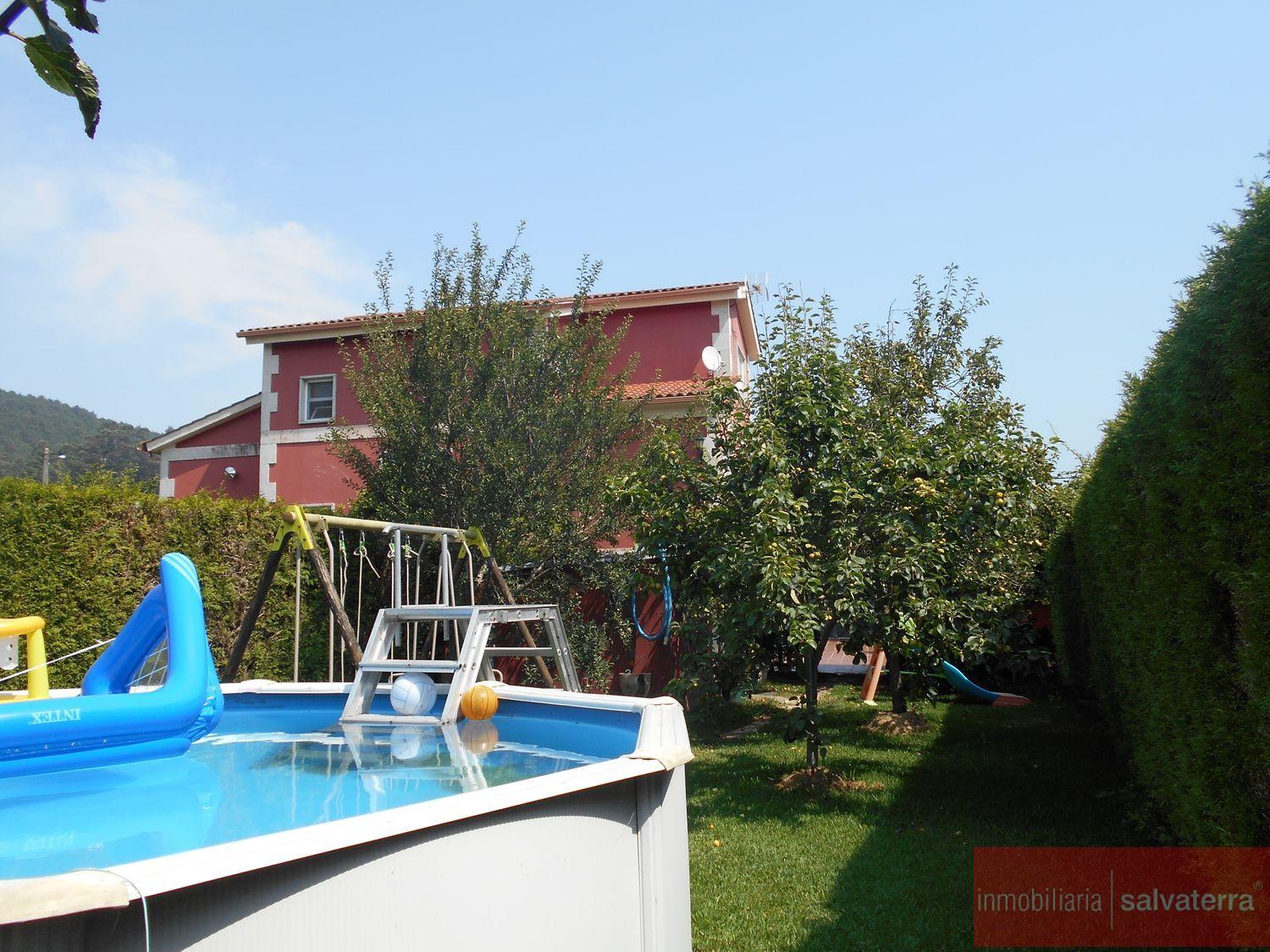 For sale of chalet in Tomiño