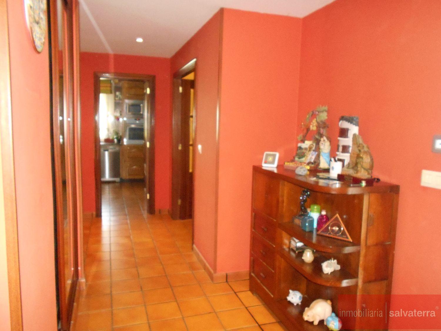 For sale of chalet in Tomiño