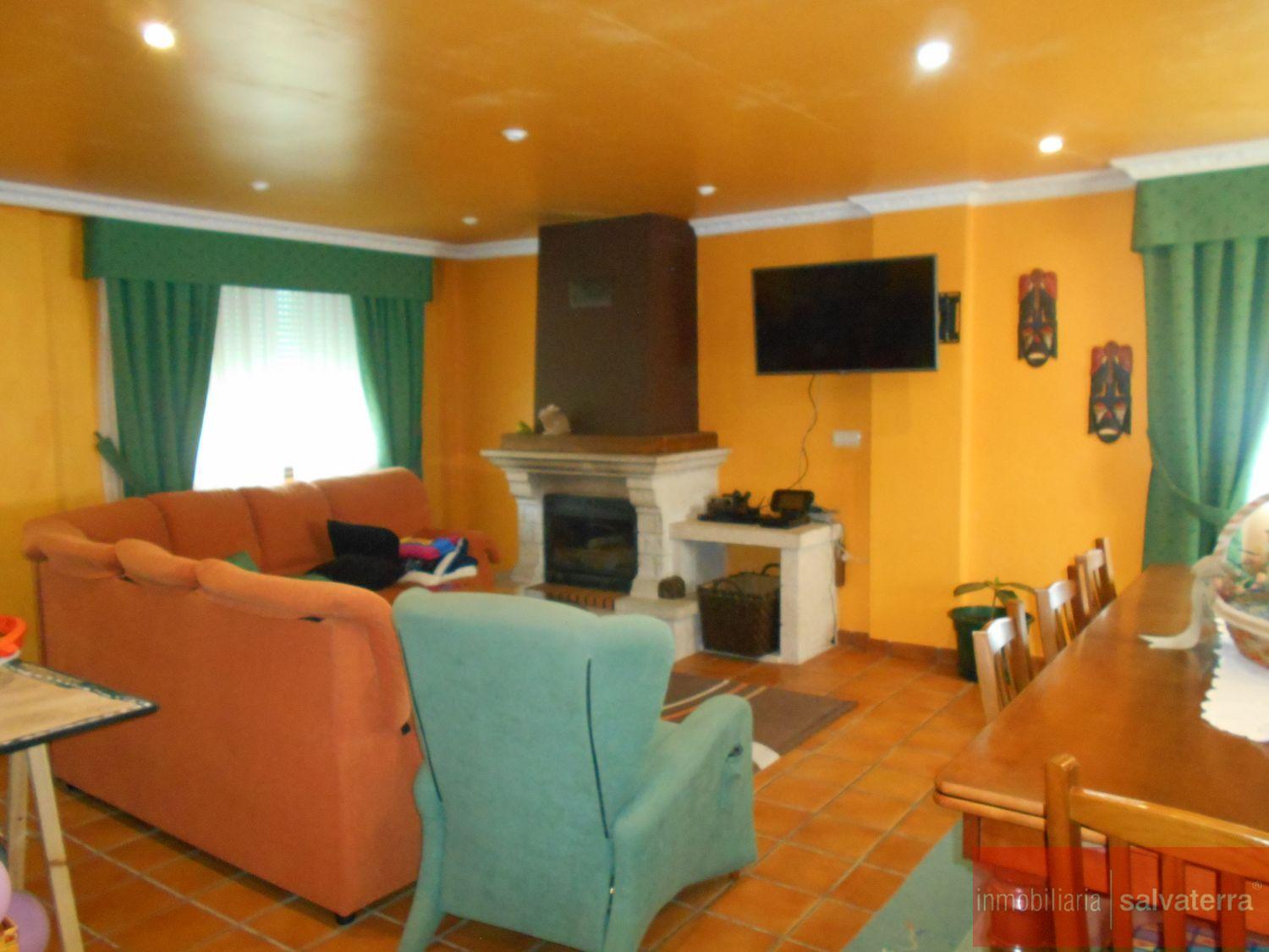 For sale of chalet in Tomiño