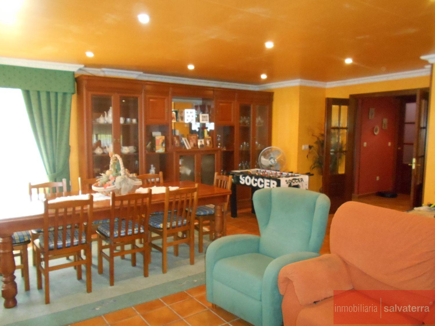 For sale of chalet in Tomiño