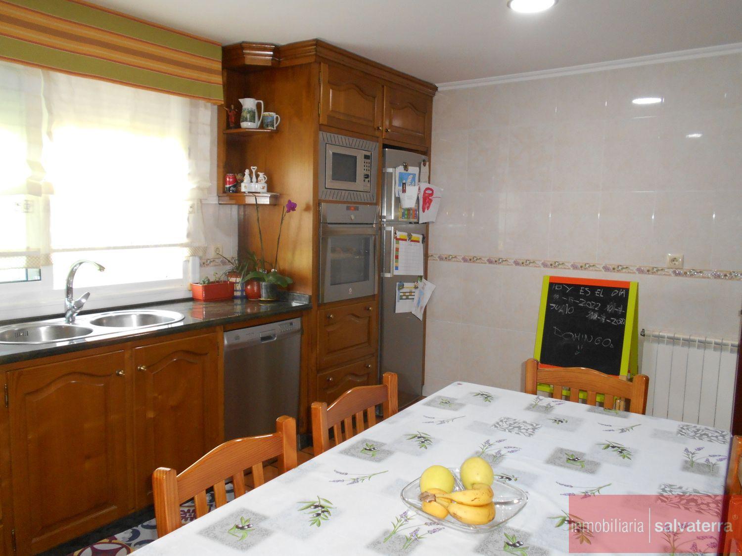 For sale of chalet in Tomiño