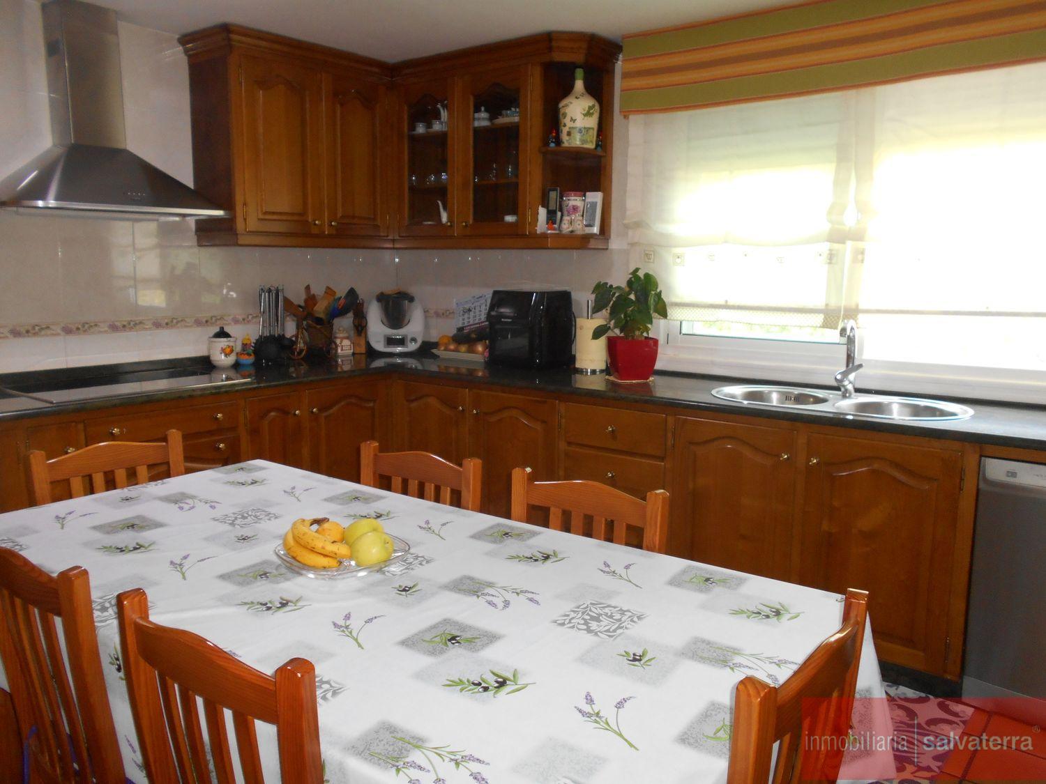 For sale of chalet in Tomiño