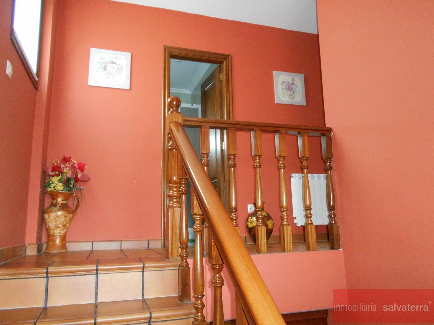 For sale of chalet in Tomiño