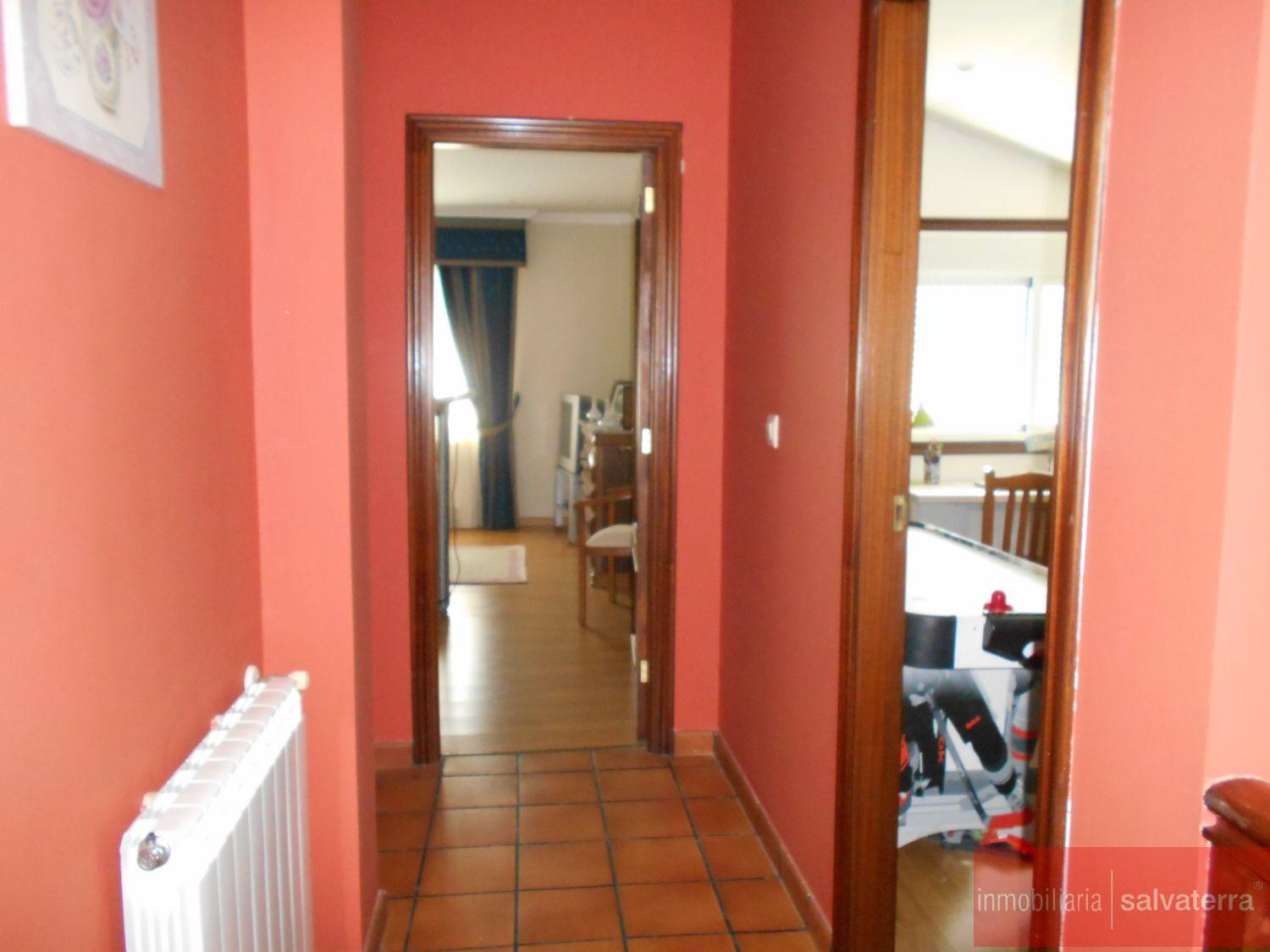 For sale of chalet in Tomiño