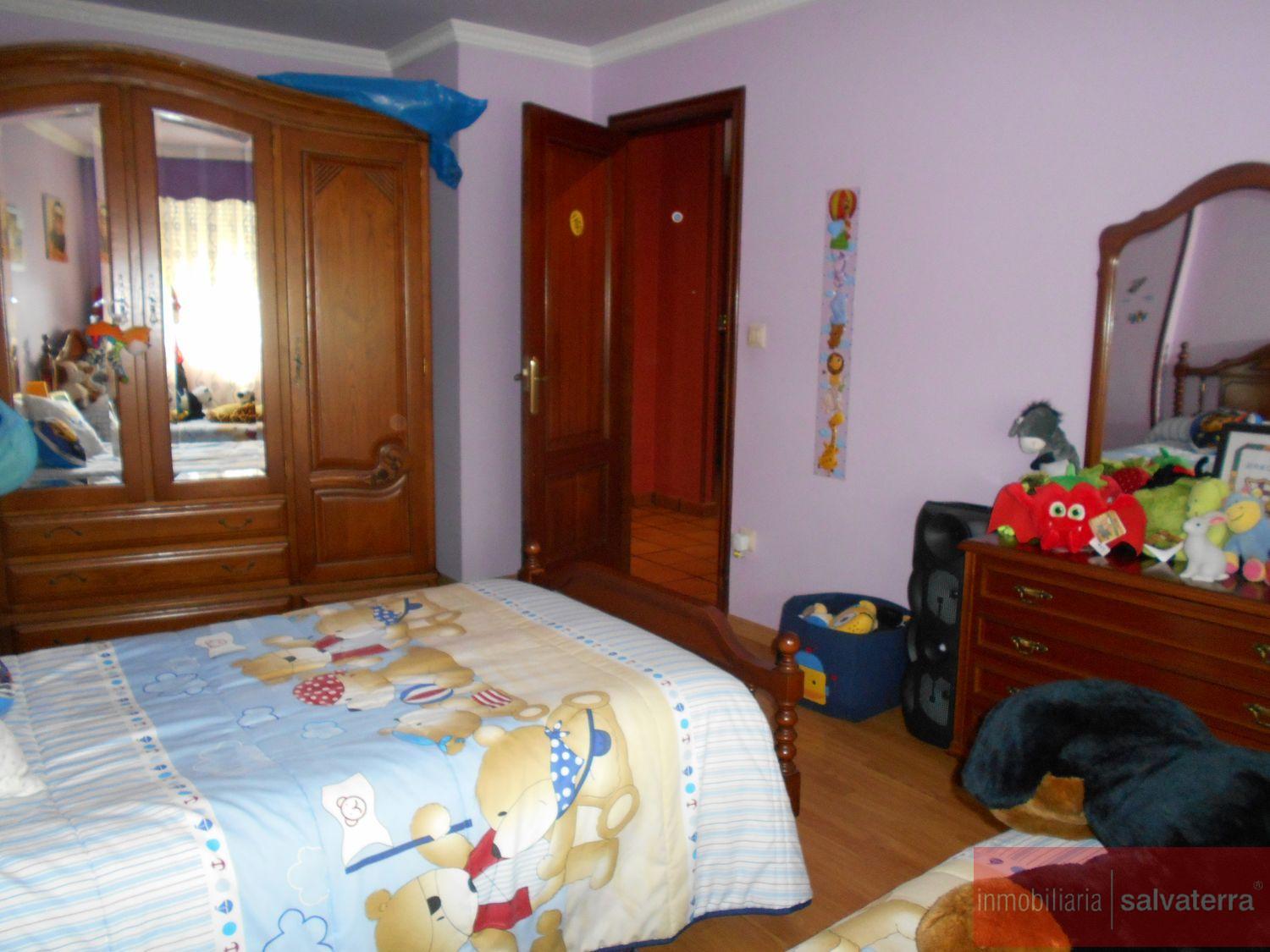 For sale of chalet in Tomiño