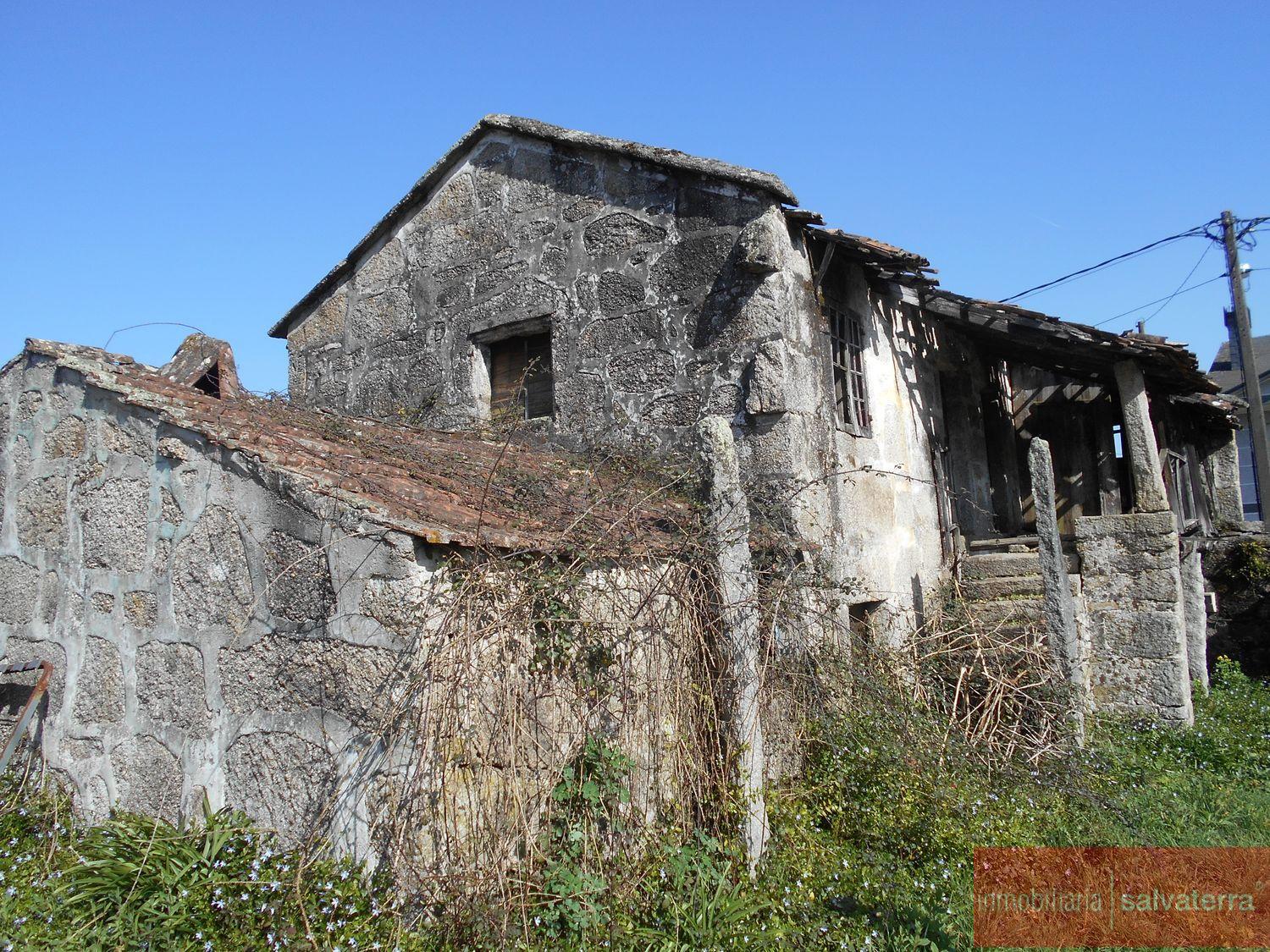 For sale of rural property in Salvaterra de miño