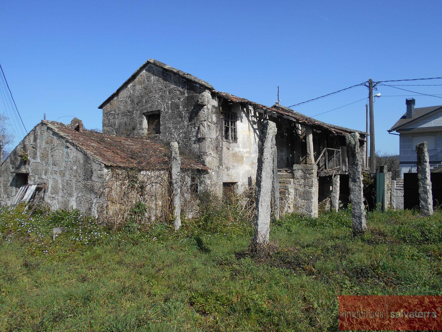 For sale of rural property in Salvaterra de miño