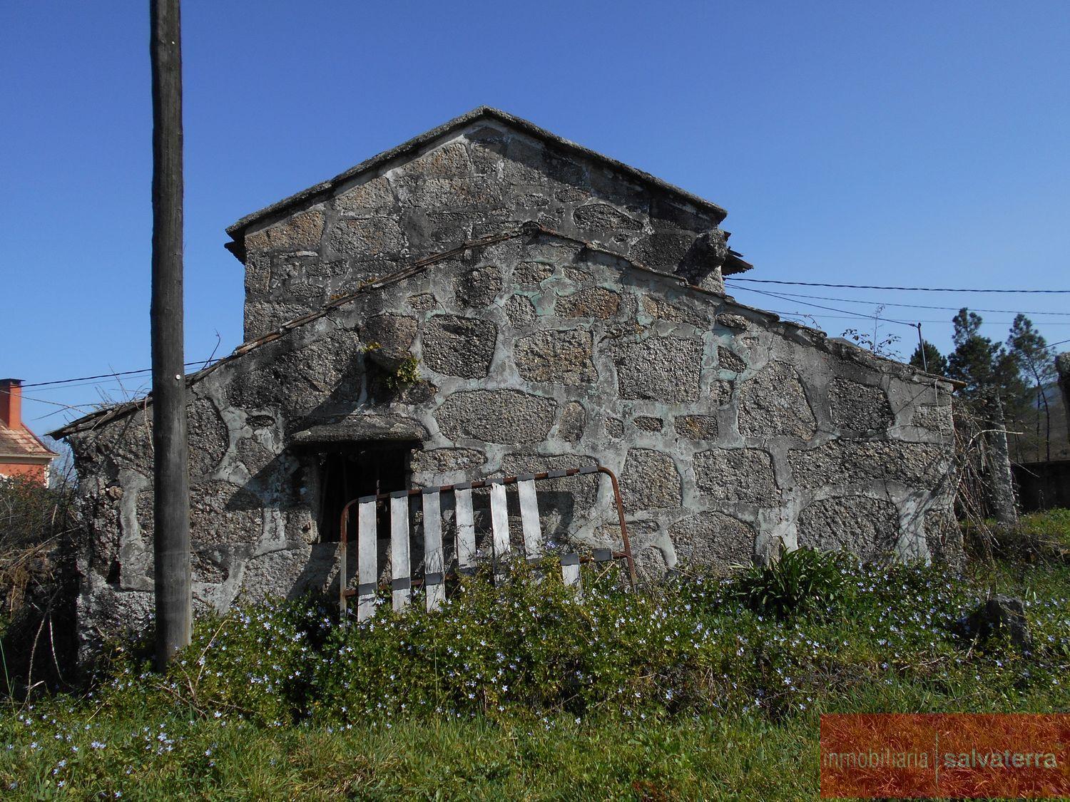 For sale of rural property in Salvaterra de miño