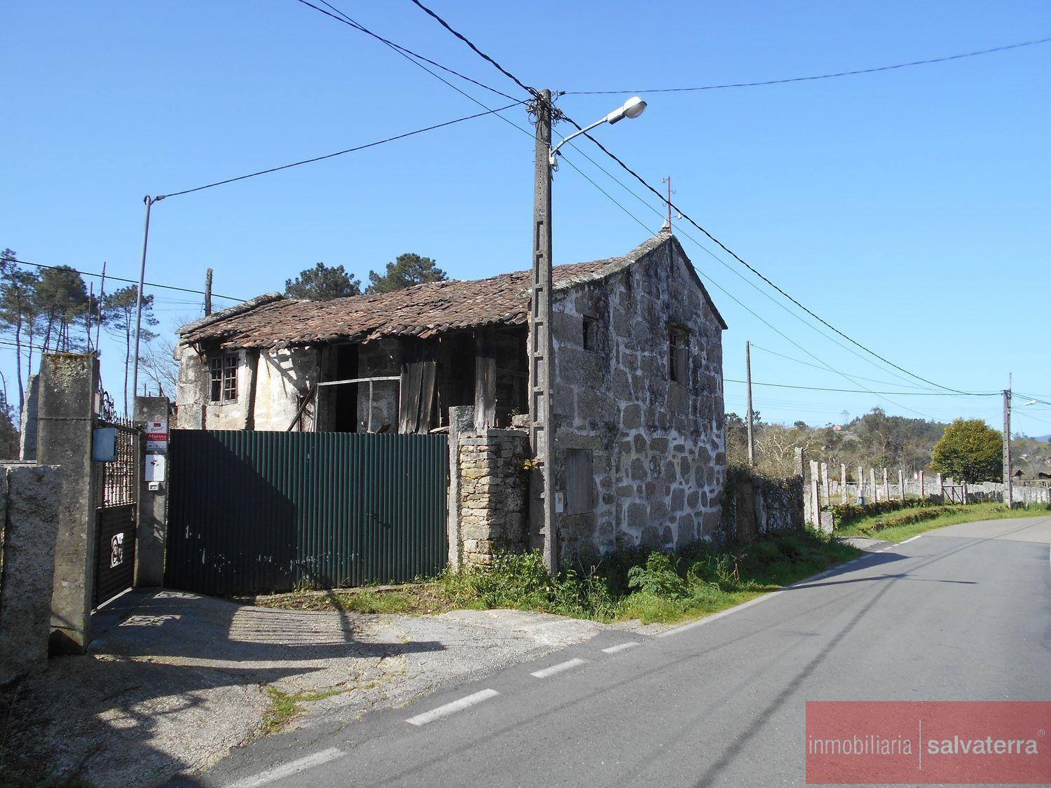 For sale of rural property in Salvaterra de miño