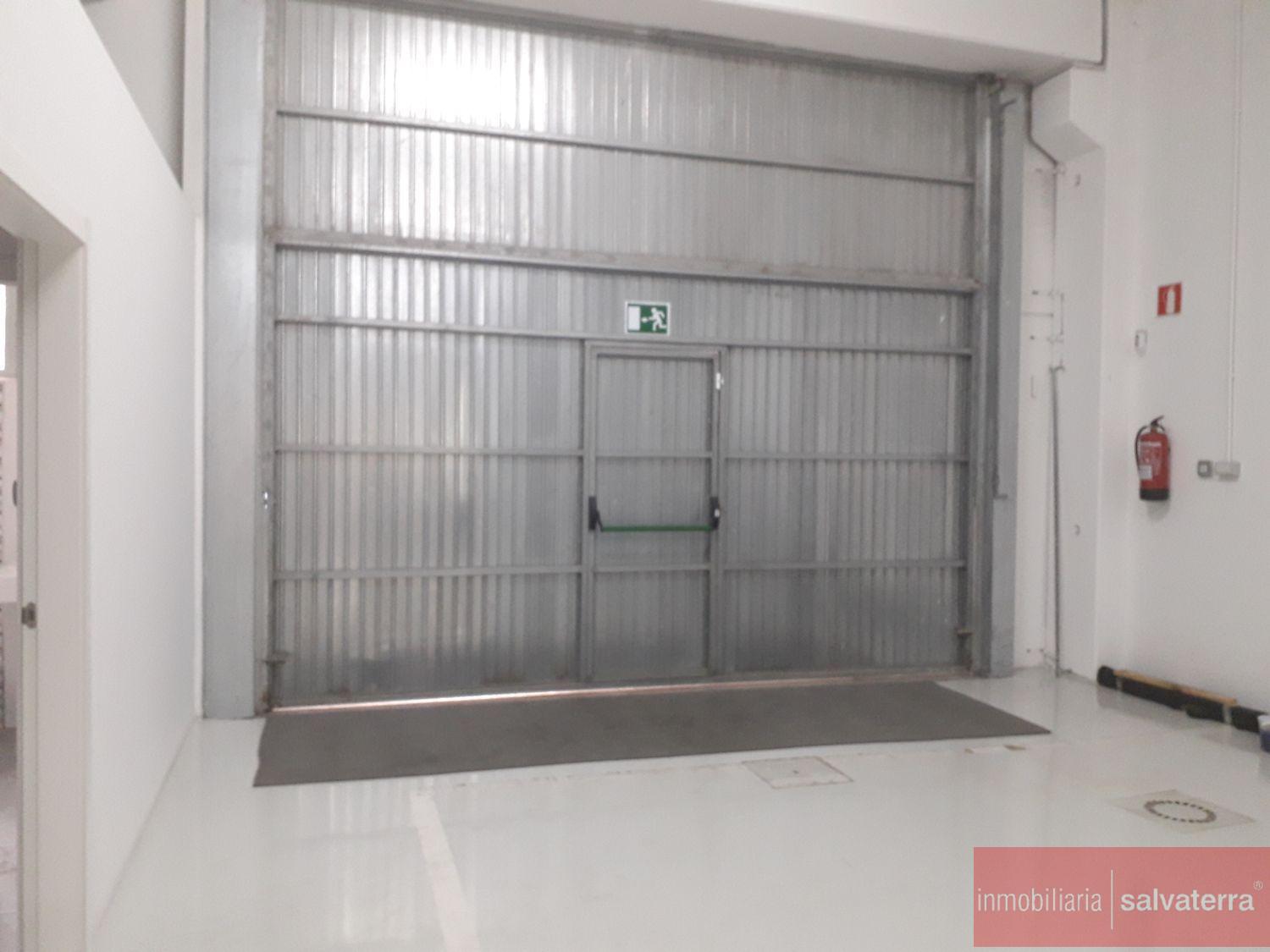 For sale of commercial in Salvaterra de miño