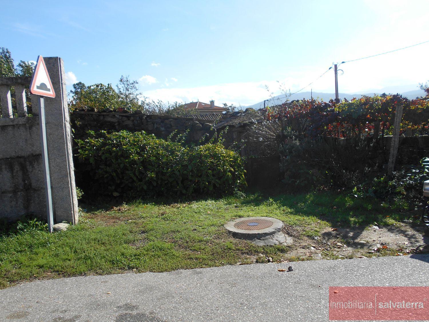 For sale of rural property in As neves