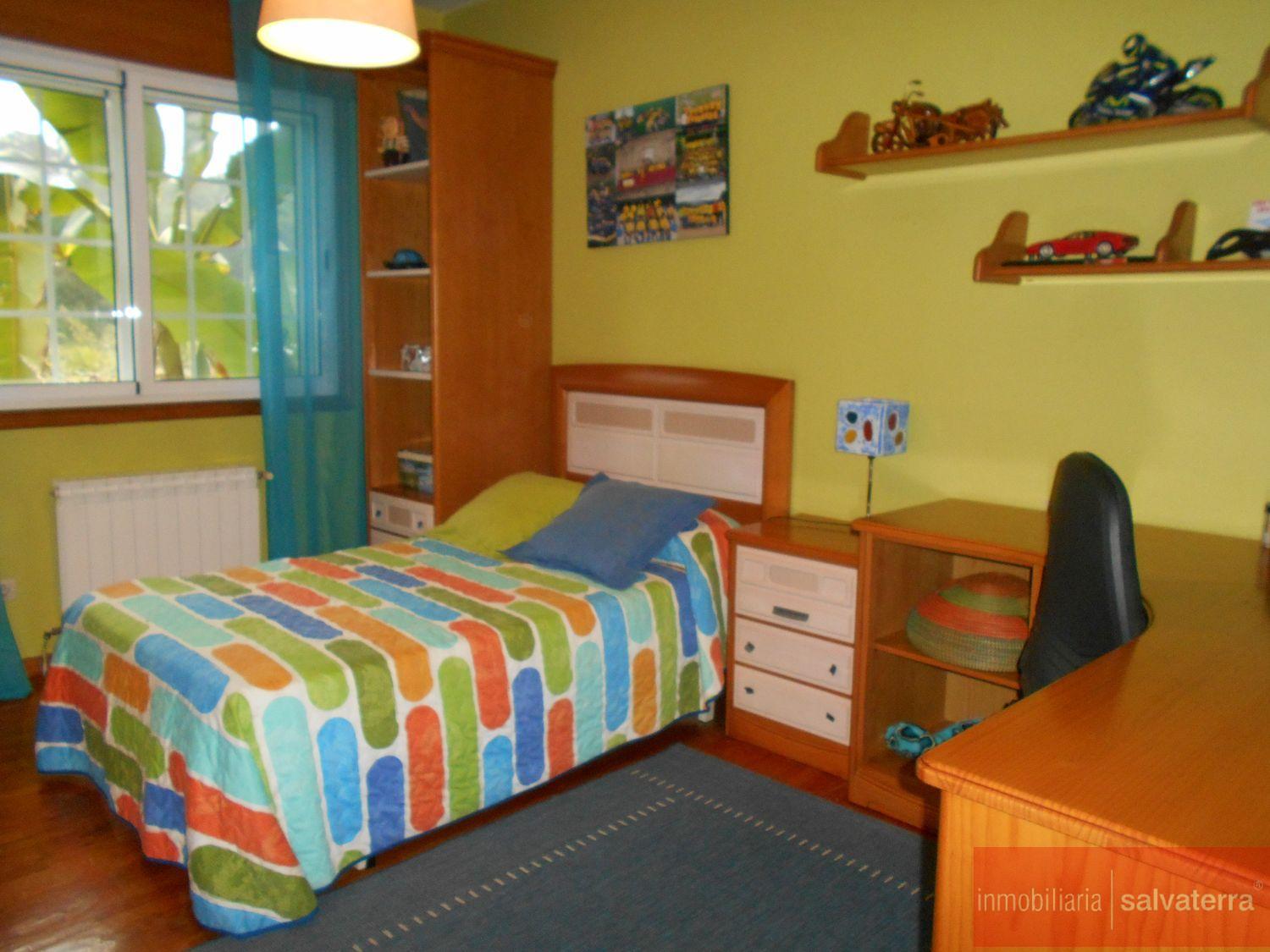 For sale of chalet in Ponteareas