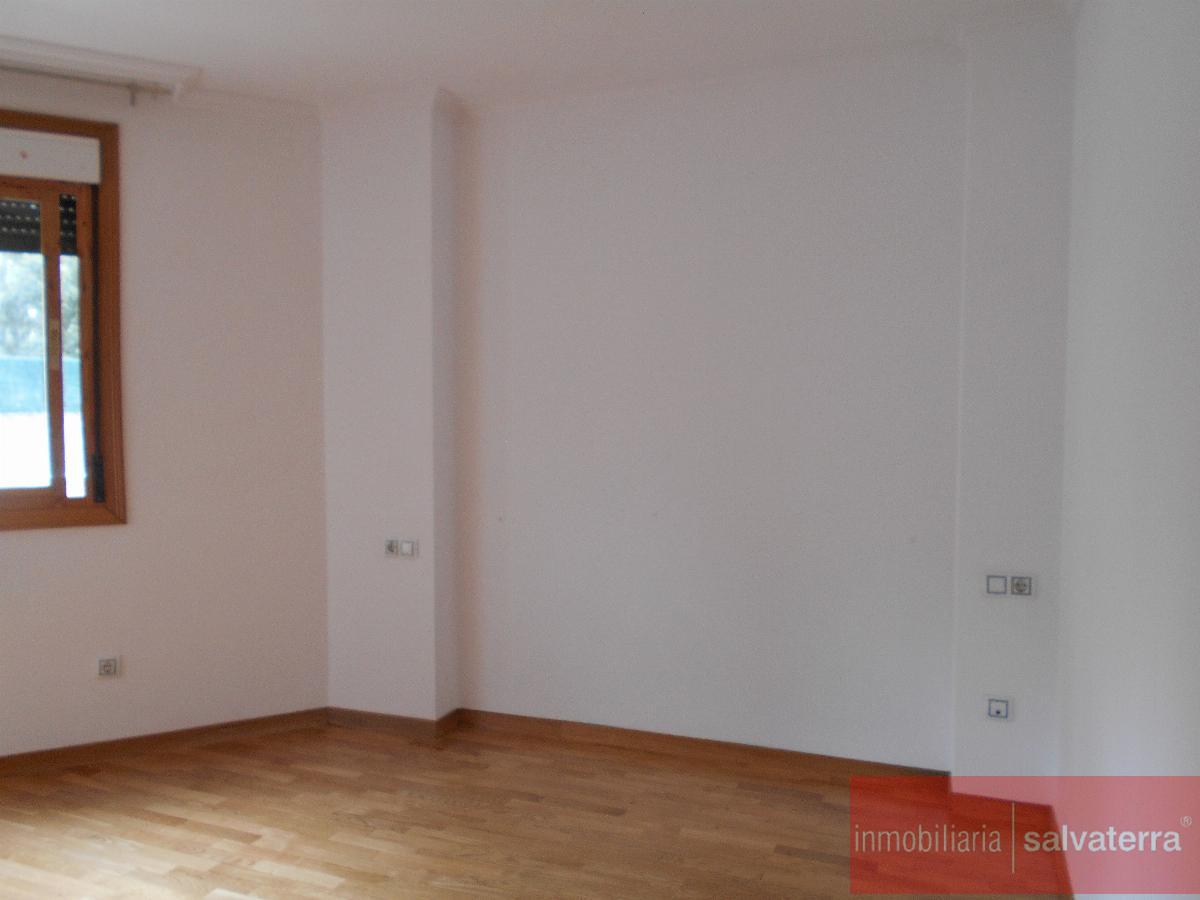 For sale of apartment in Salvaterra de Miño