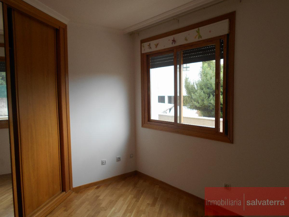 For sale of apartment in Salvaterra de Miño