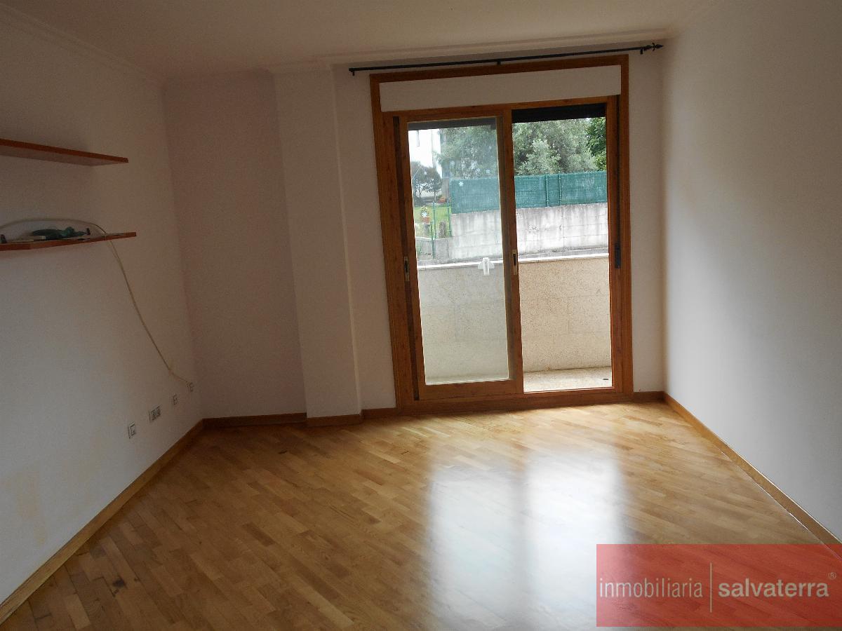 For sale of apartment in Salvaterra de Miño