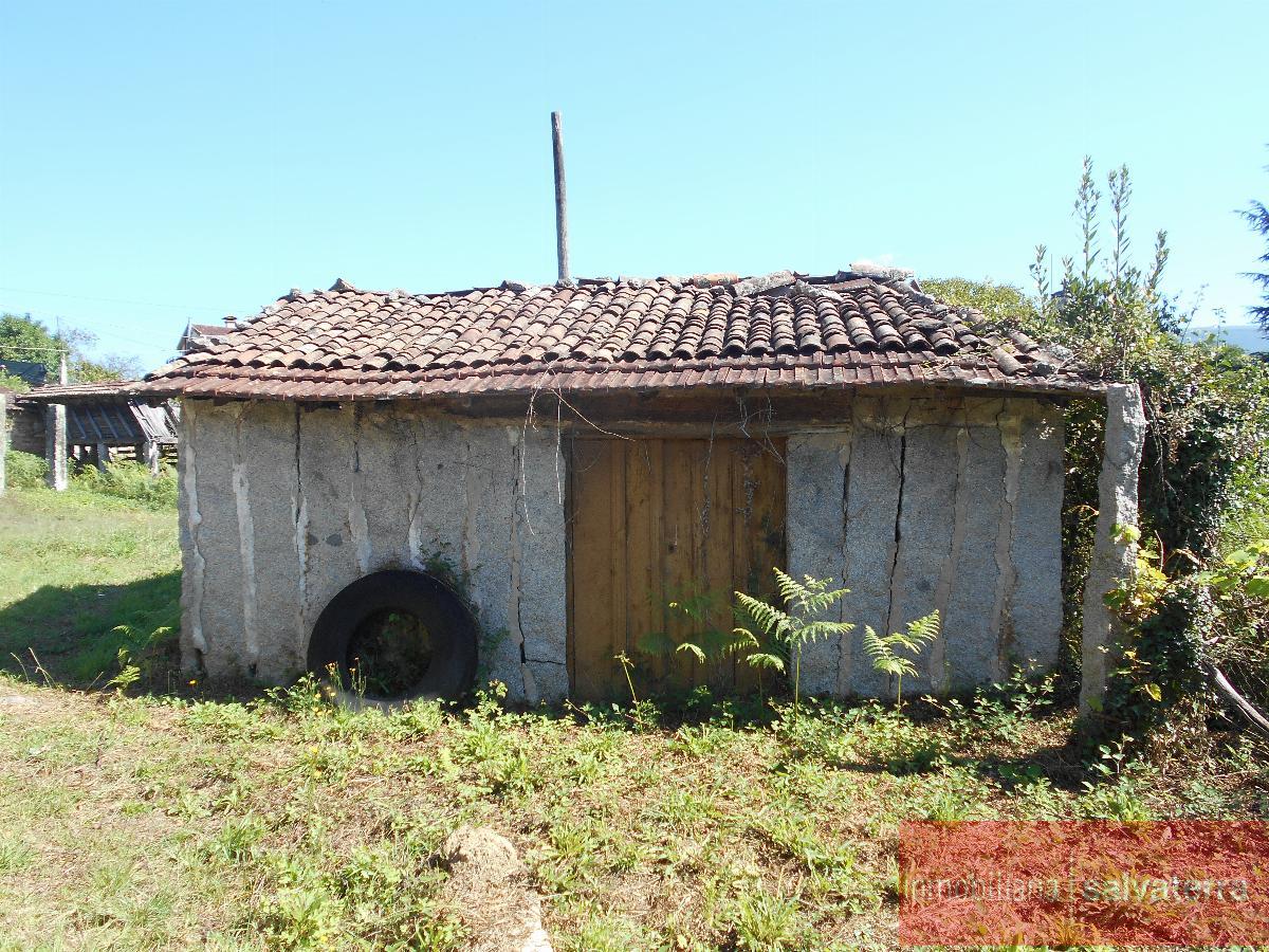 For sale of house in Salvaterra de Miño