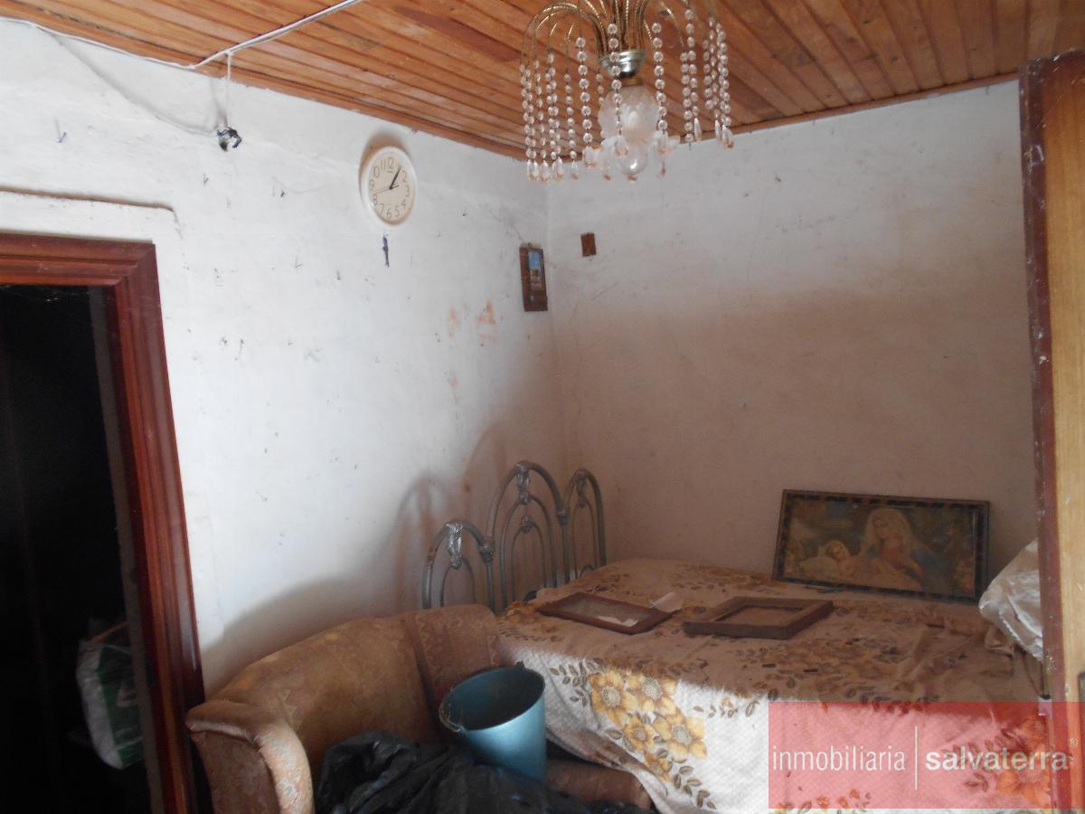 For sale of house in Salvaterra de Miño