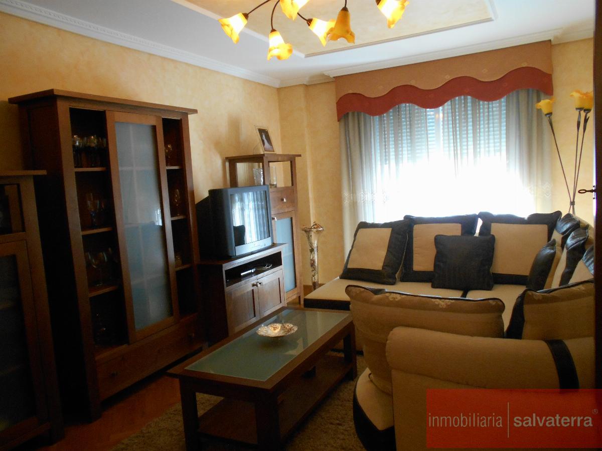 For sale of flat in Ponteareas