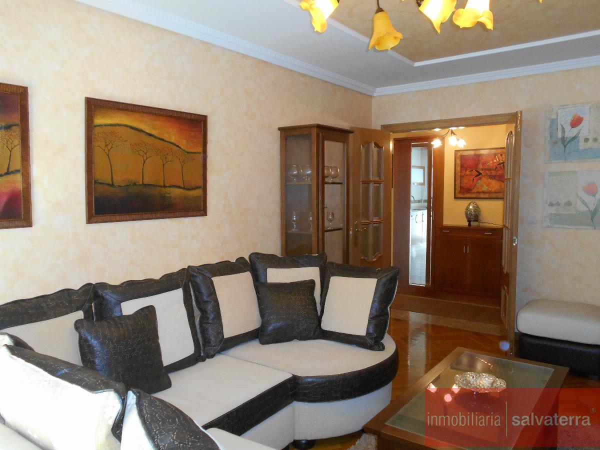 For sale of flat in Ponteareas
