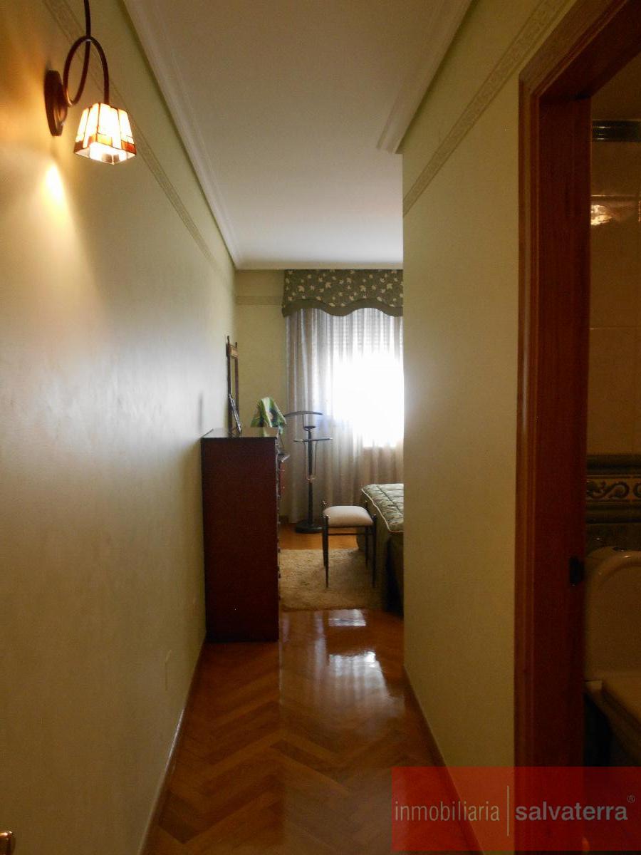 For sale of flat in Ponteareas