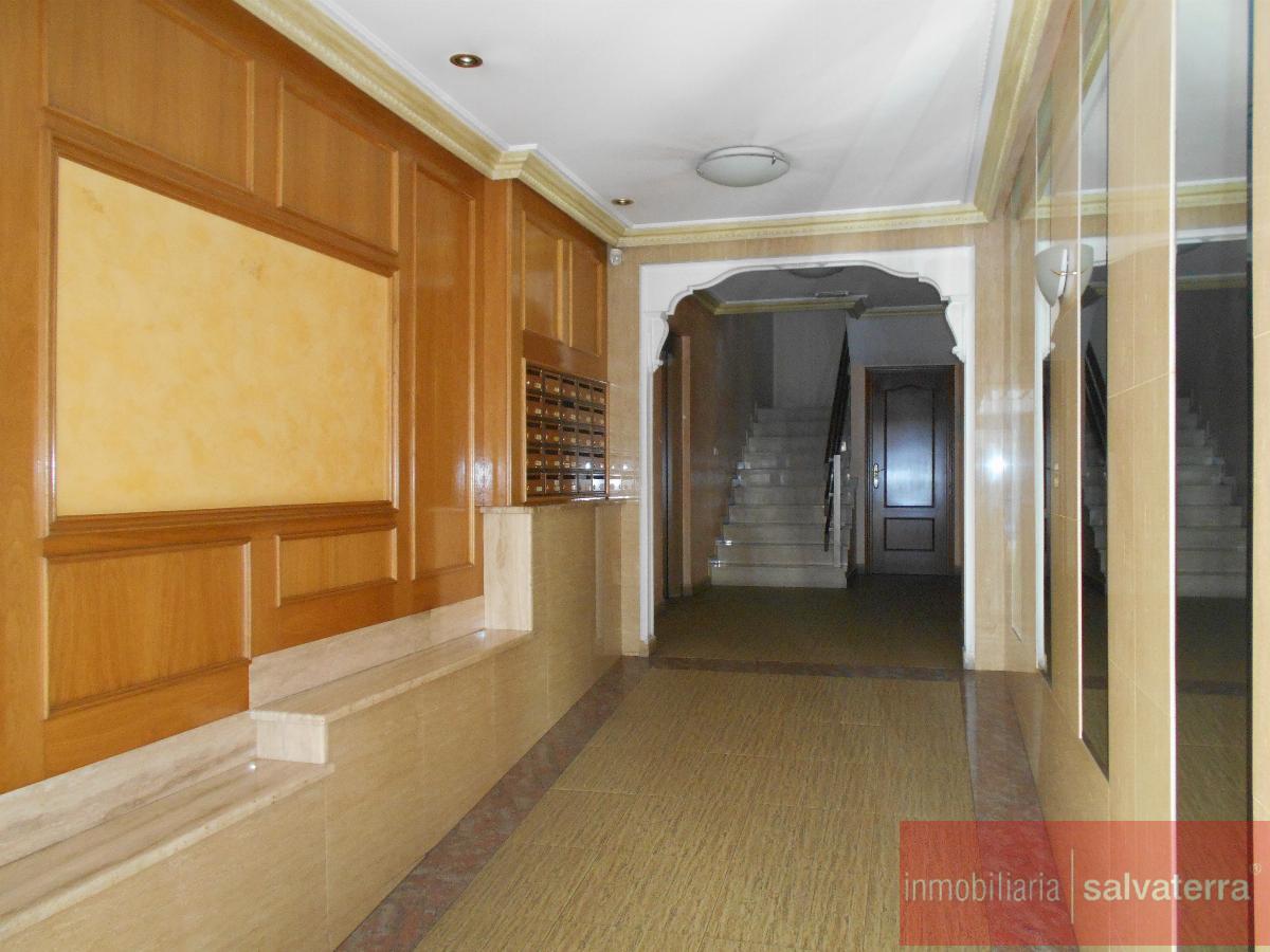 For sale of flat in Ponteareas