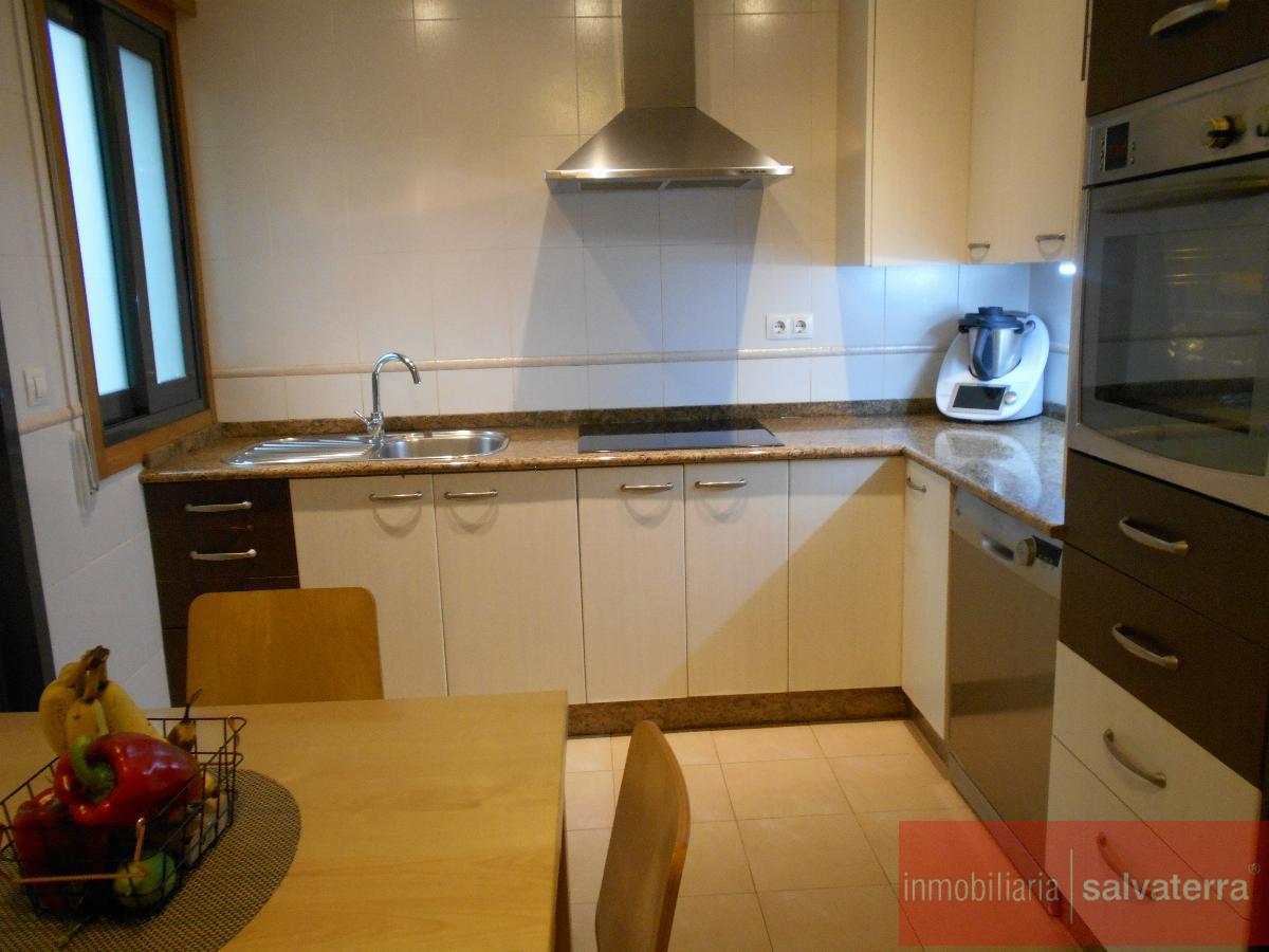 For sale of flat in Salvaterra de Miño