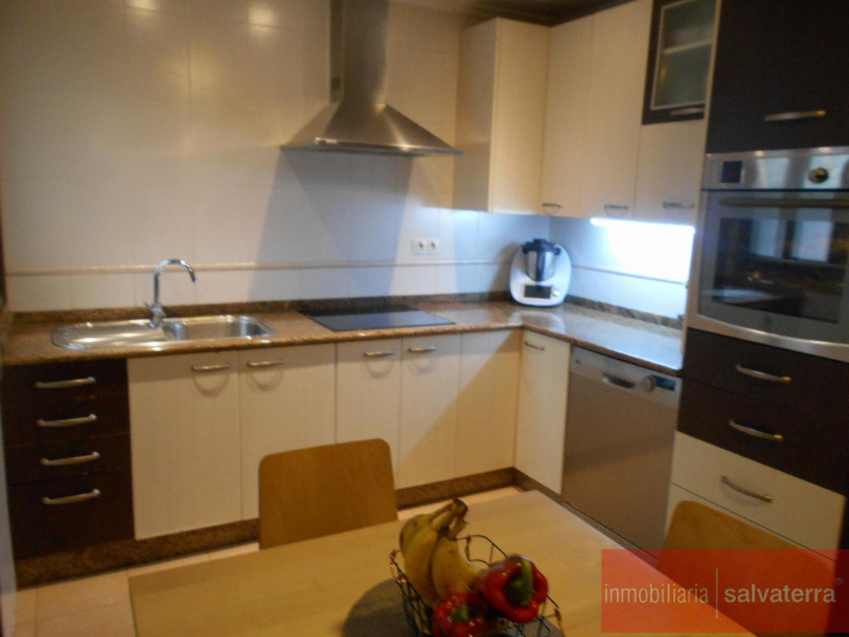 For sale of flat in Salvaterra de Miño