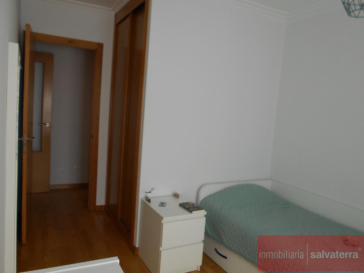 For sale of flat in Salvaterra de Miño