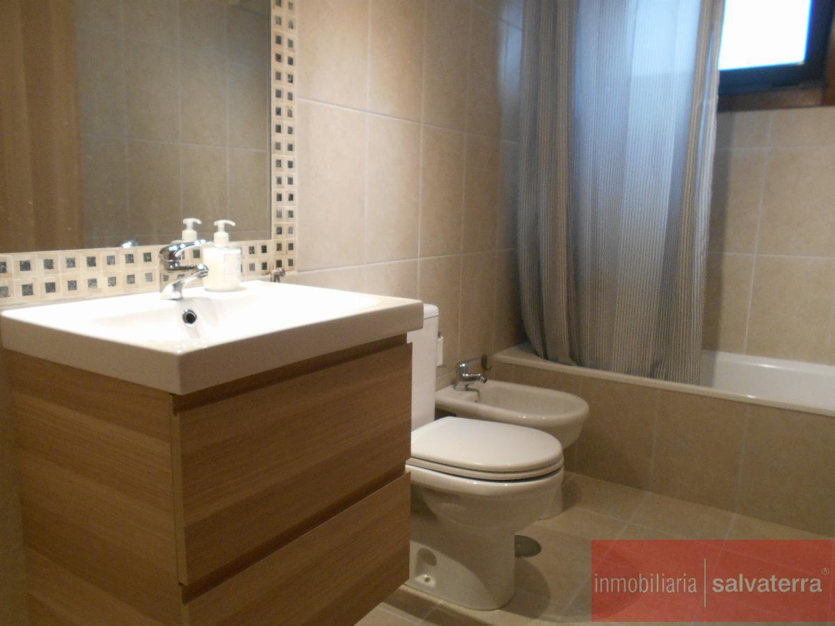 For sale of flat in Salvaterra de Miño