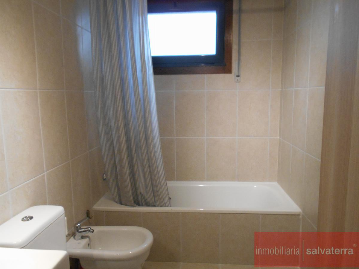 For sale of flat in Salvaterra de Miño