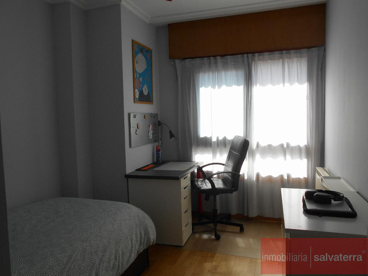For sale of flat in Salvaterra de Miño