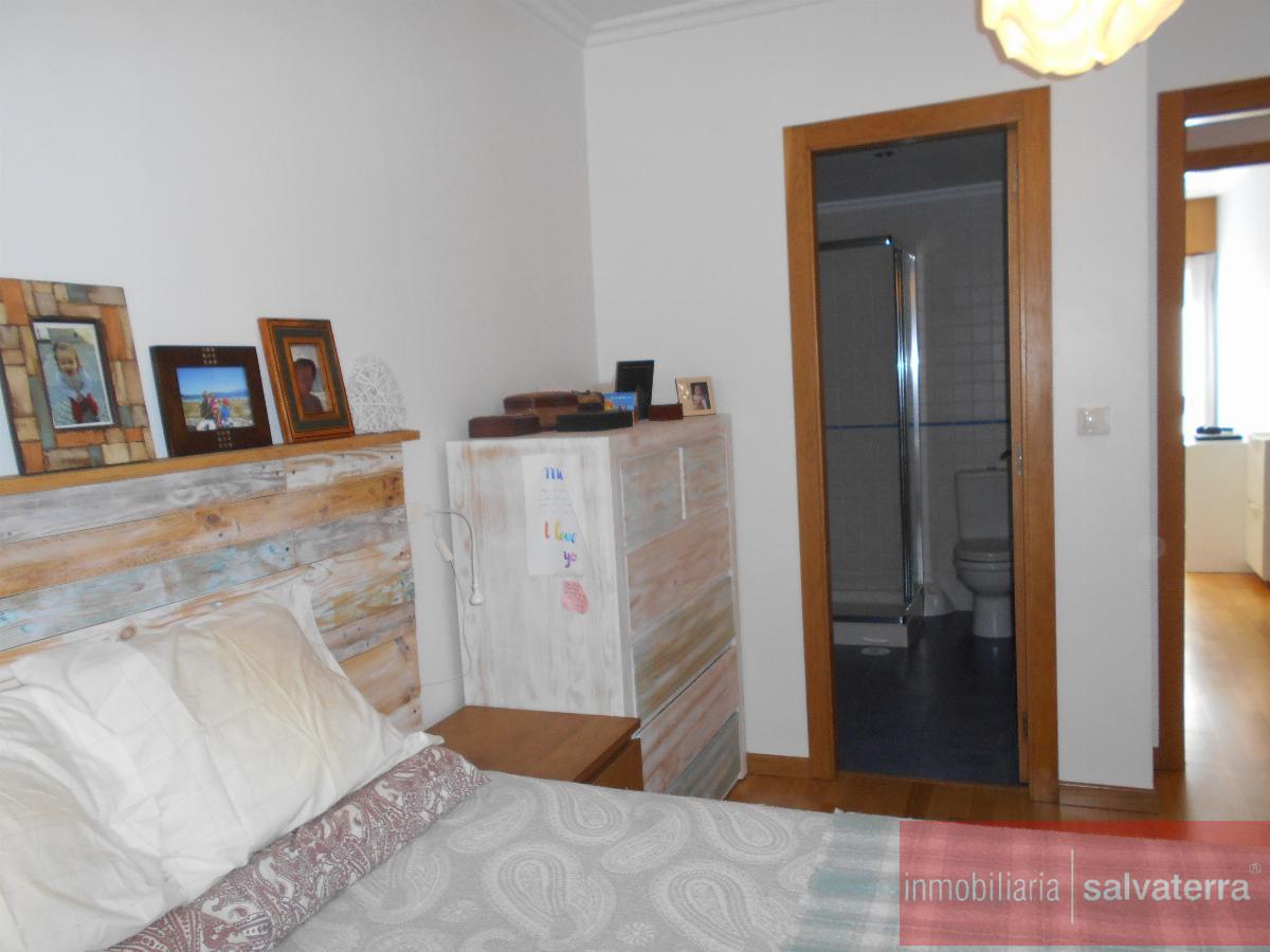 For sale of flat in Salvaterra de Miño